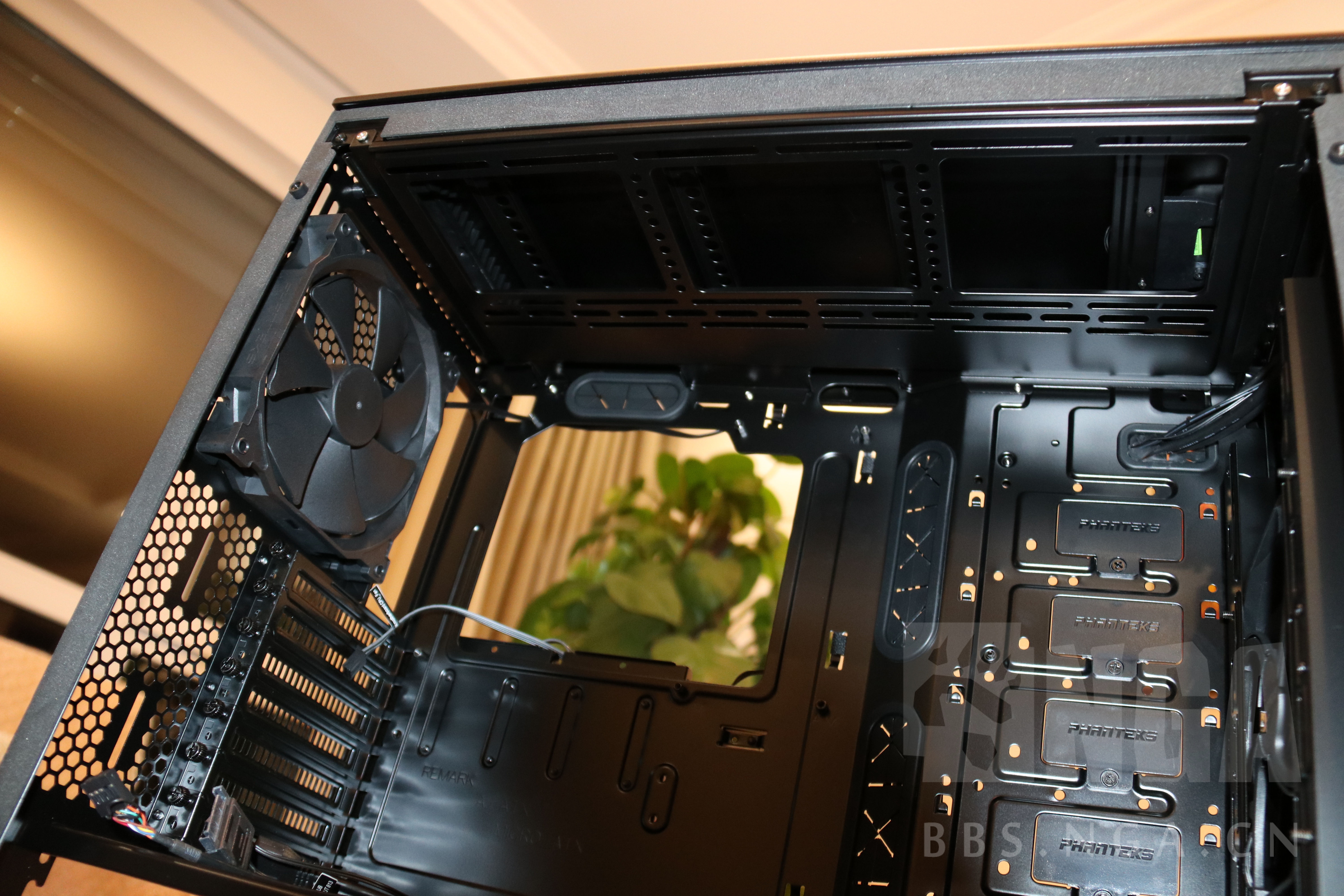 作业贴追风者phanteks515etg曜石黑双侧钢化玻璃铝壳电竞水冷机箱