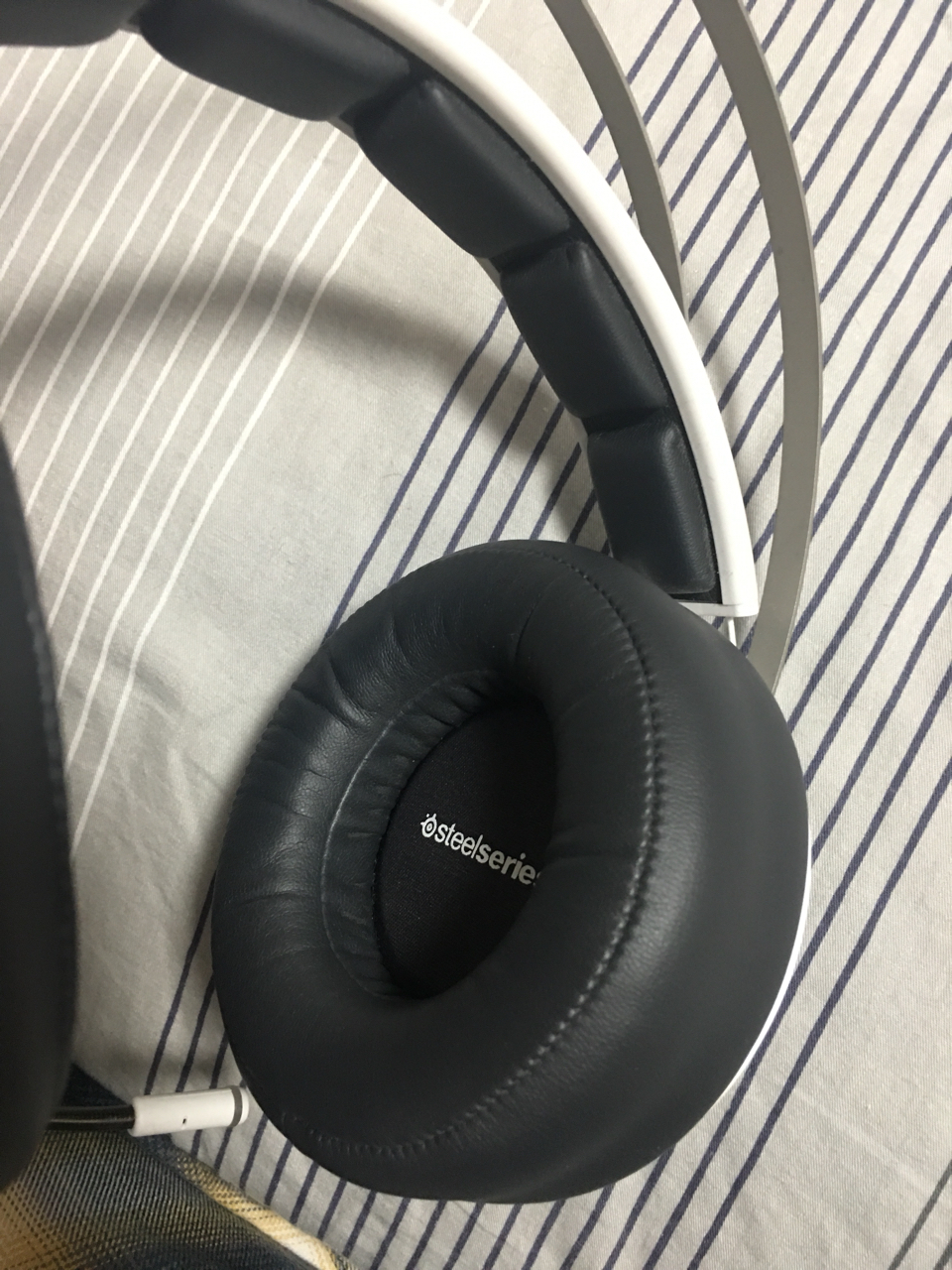 耳机音响电脑外设出耳机赛睿西伯利亚650