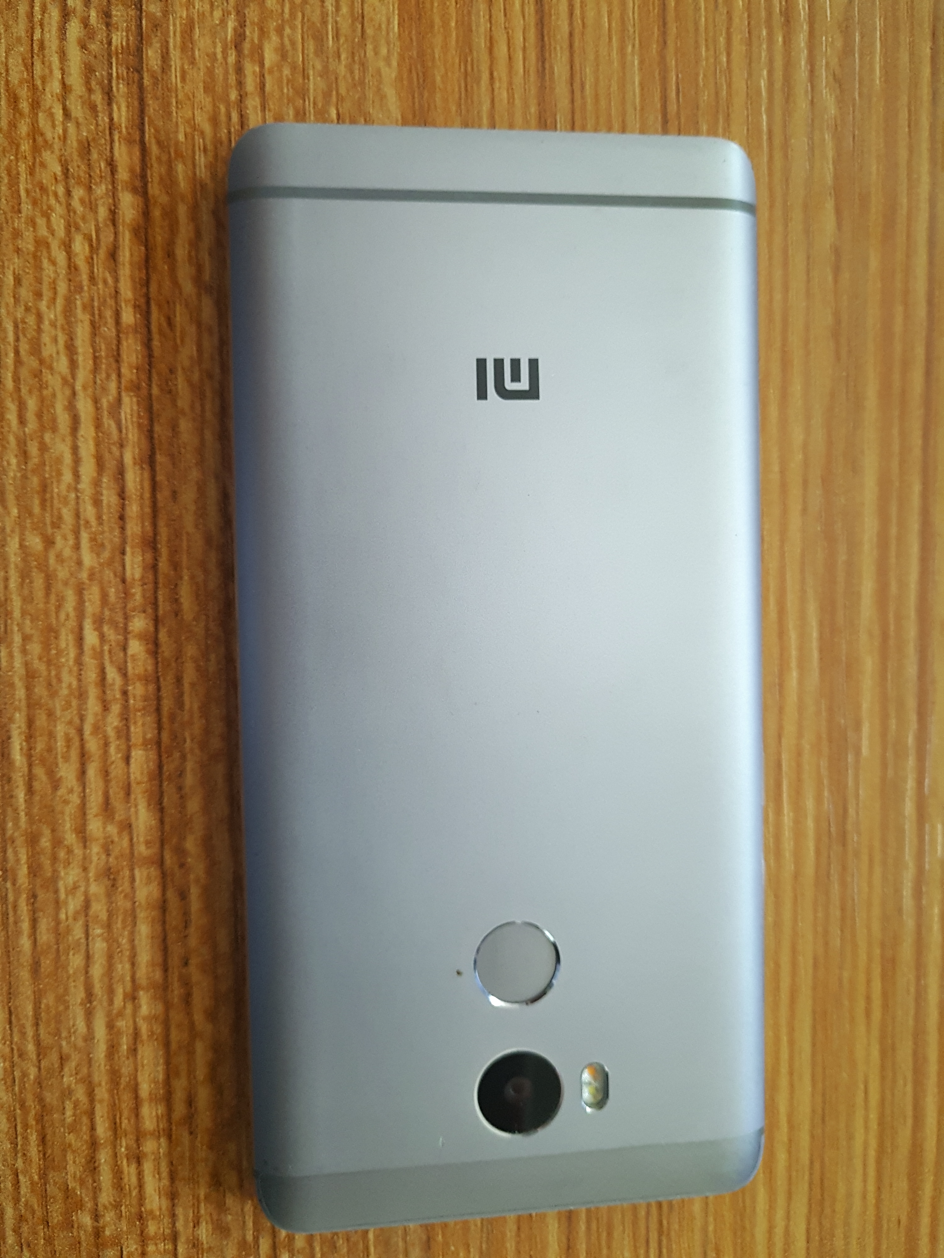 手机平板红米4高配灰黑左上角外屏摔裂450出