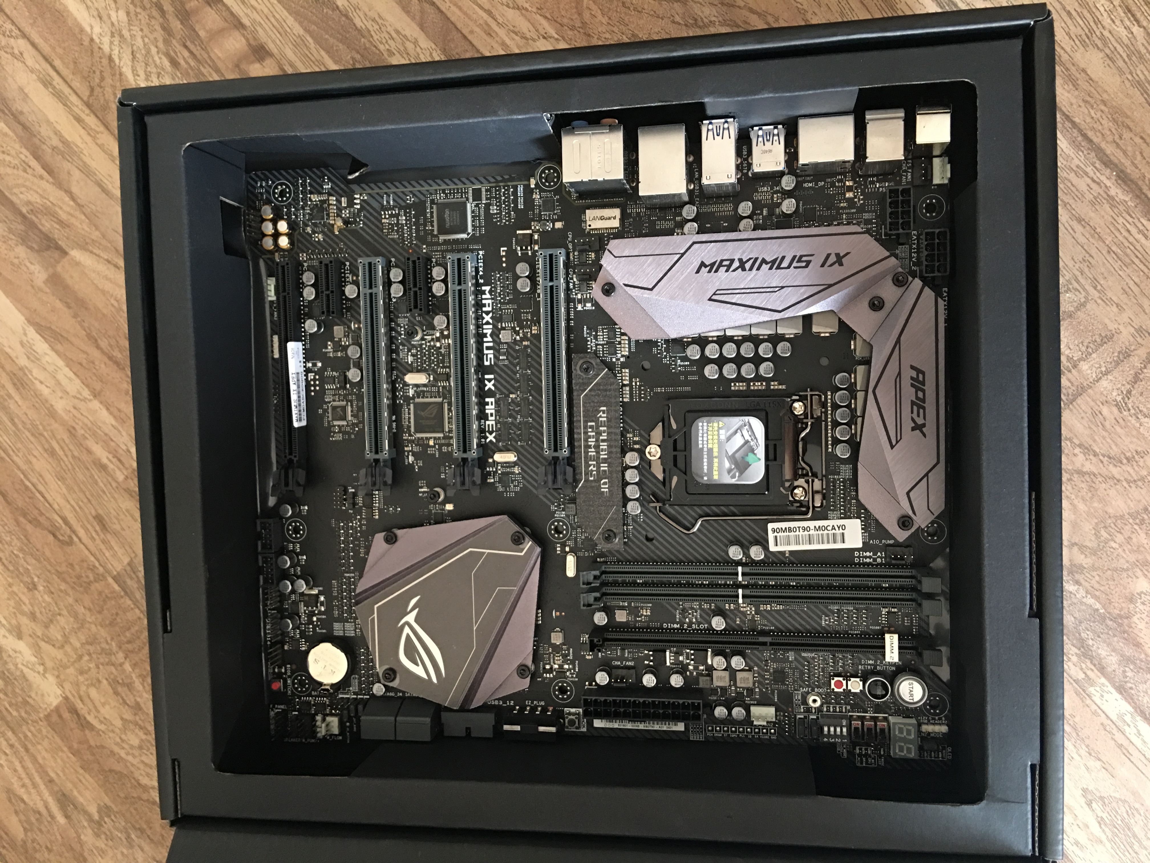 [电脑硬件][玩家国度]主板m9a全新