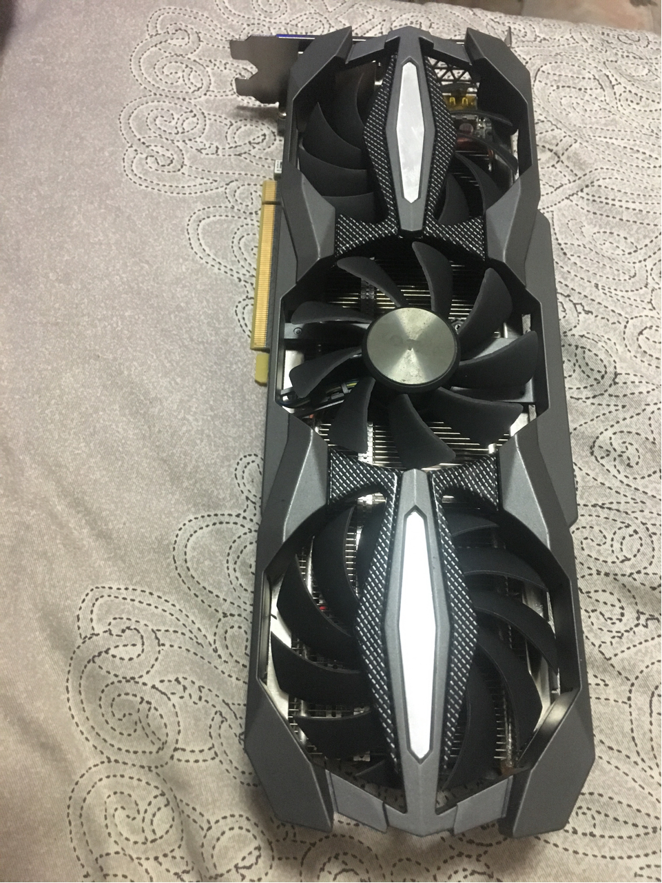 [电脑硬件]出自用2个月的索泰至尊plus oc1070