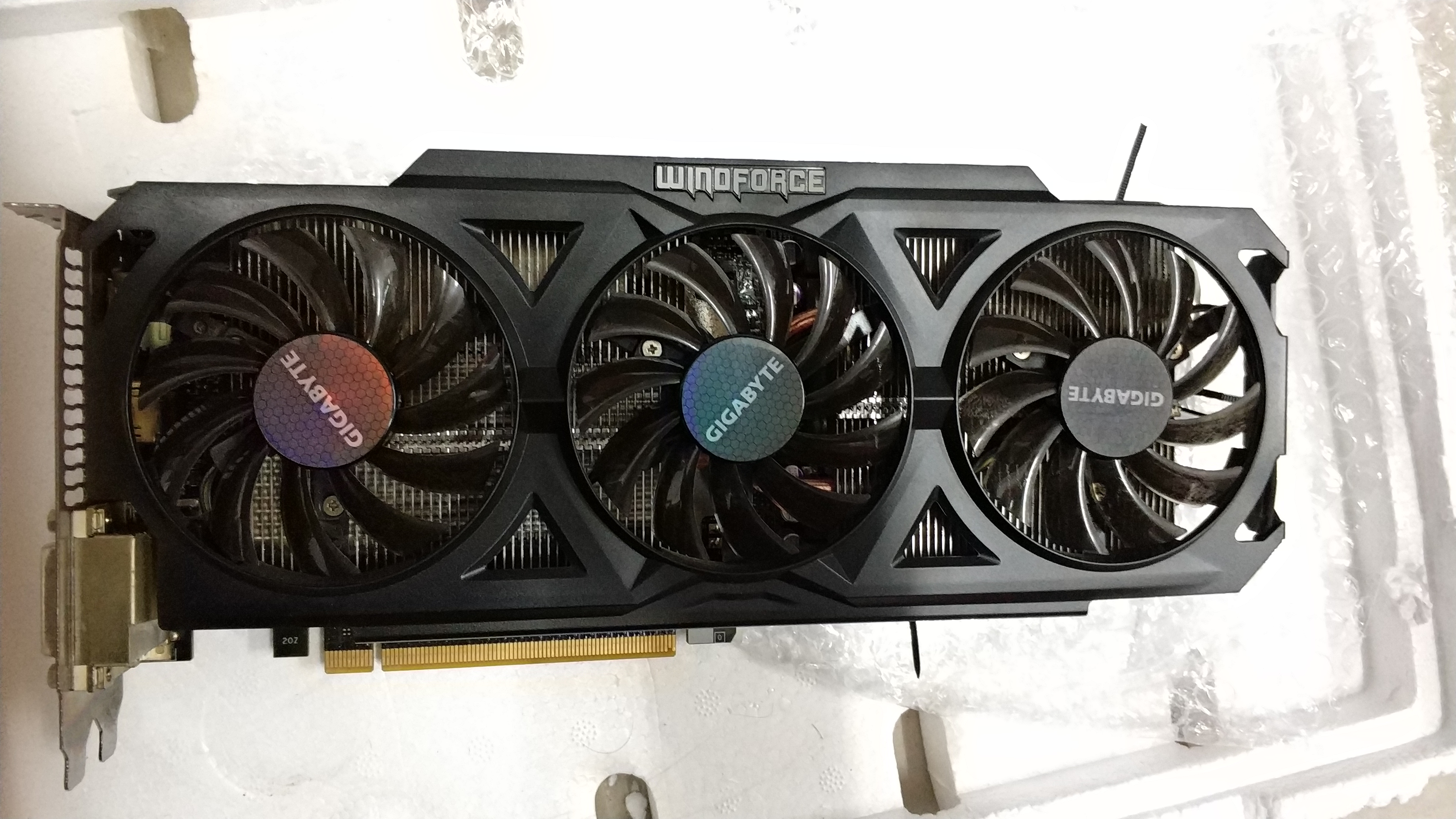 技嘉gtx7604g图片