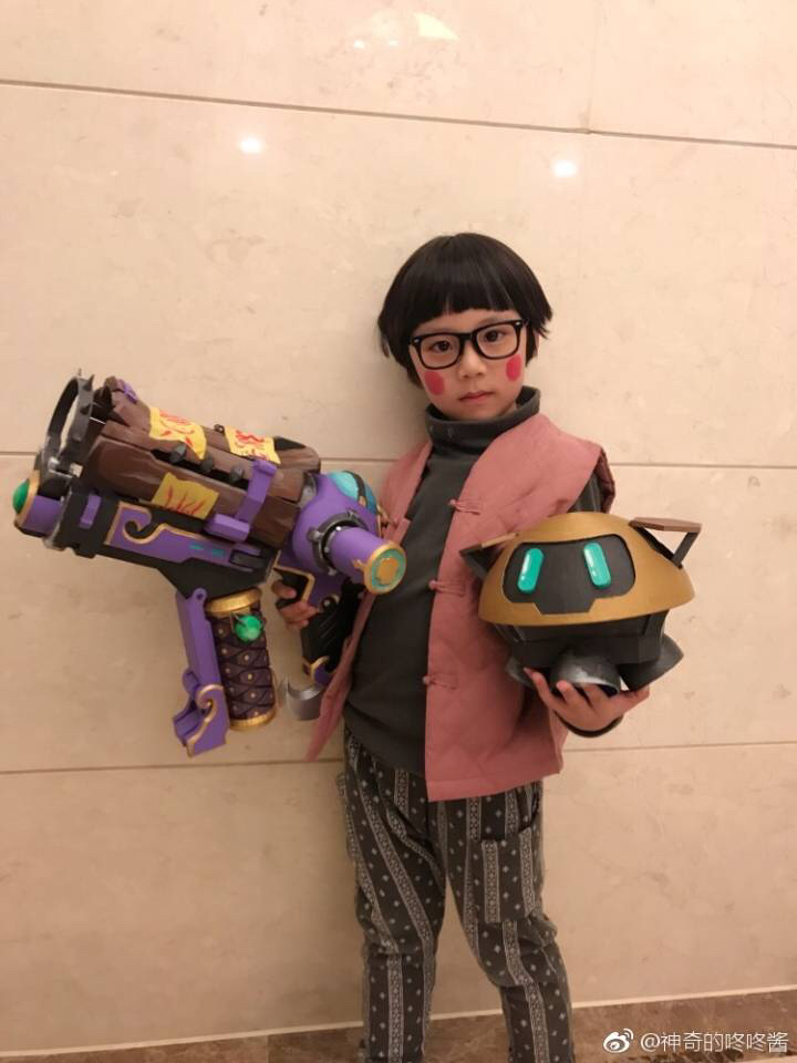 5岁半泥塘选手今晚9点直播开50箱