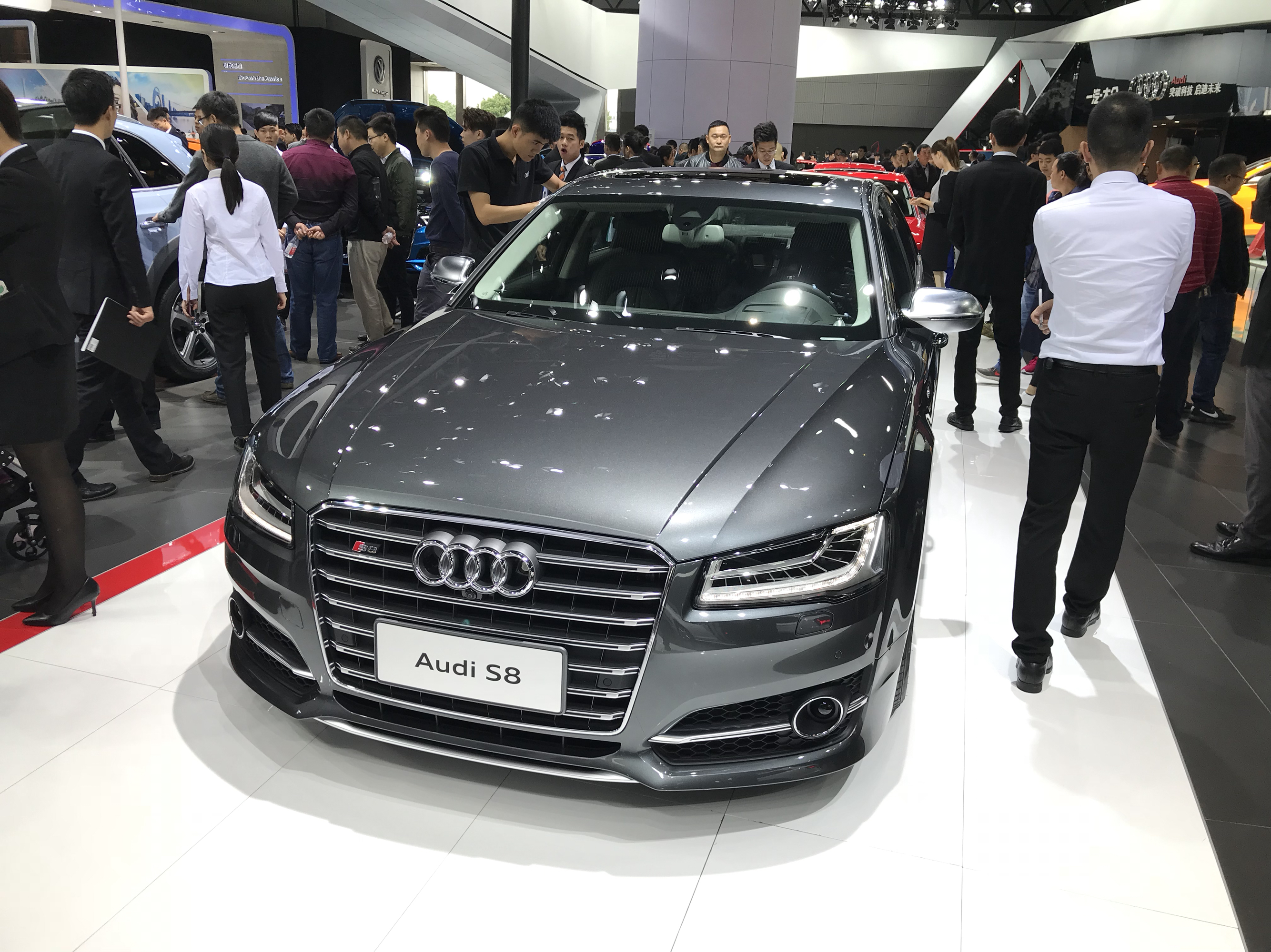 广州车展奥迪s8plus
