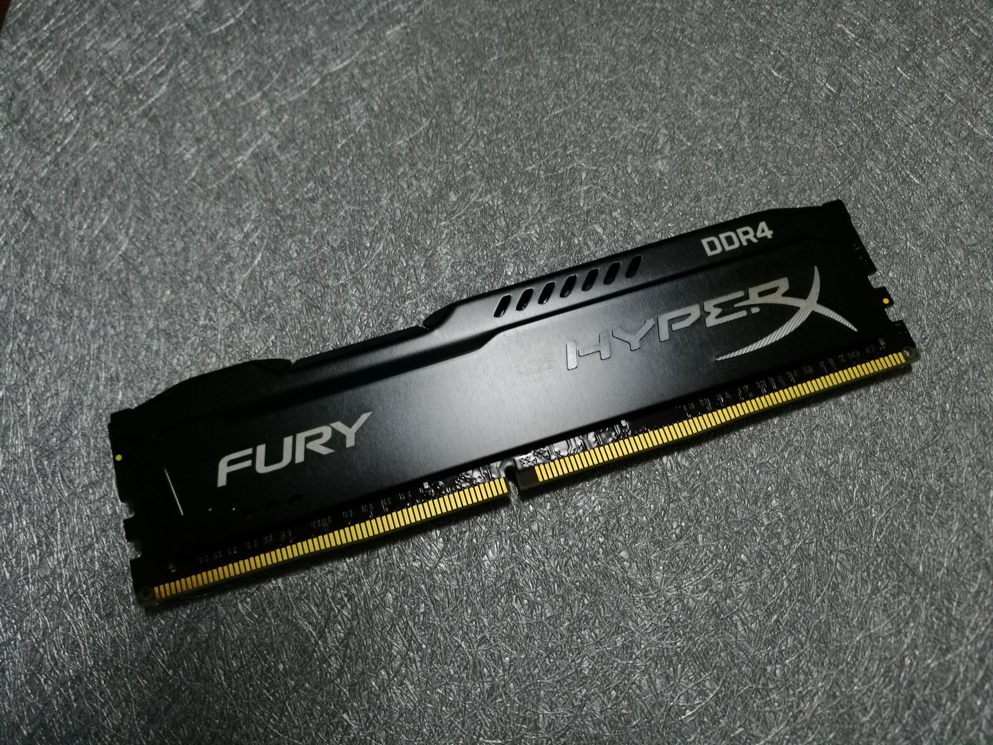 电脑硬件出金士顿骇客神条ddr4213316g1100元到付