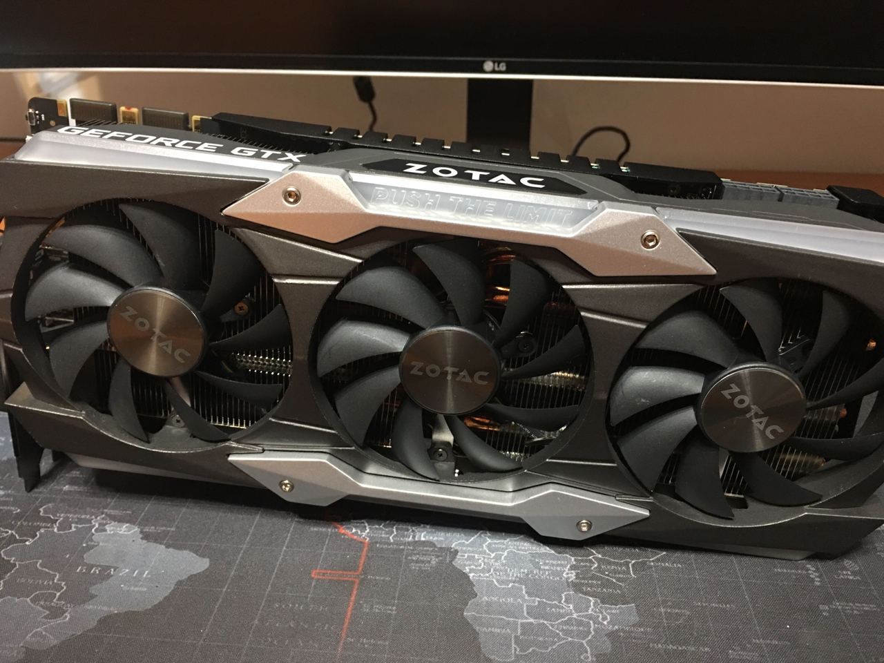 吃了一只大螃蟹港版索泰1080tiampextremecore