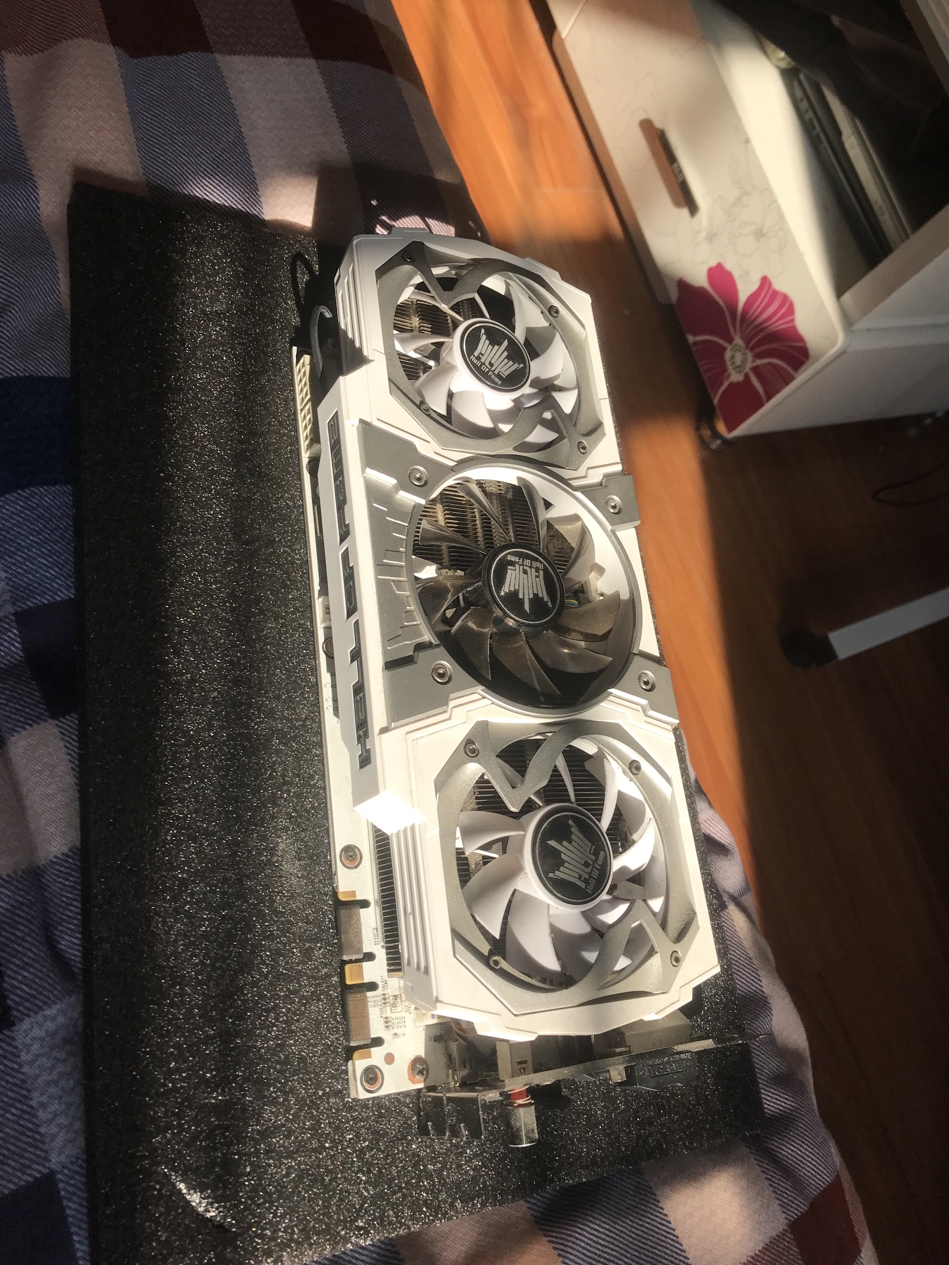 [电脑硬件] 1200出 影驰名人堂970显卡 无损坏