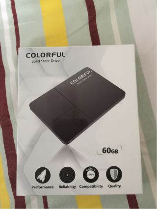 电脑硬件已出出全新七彩虹sl30060g固态硬盘