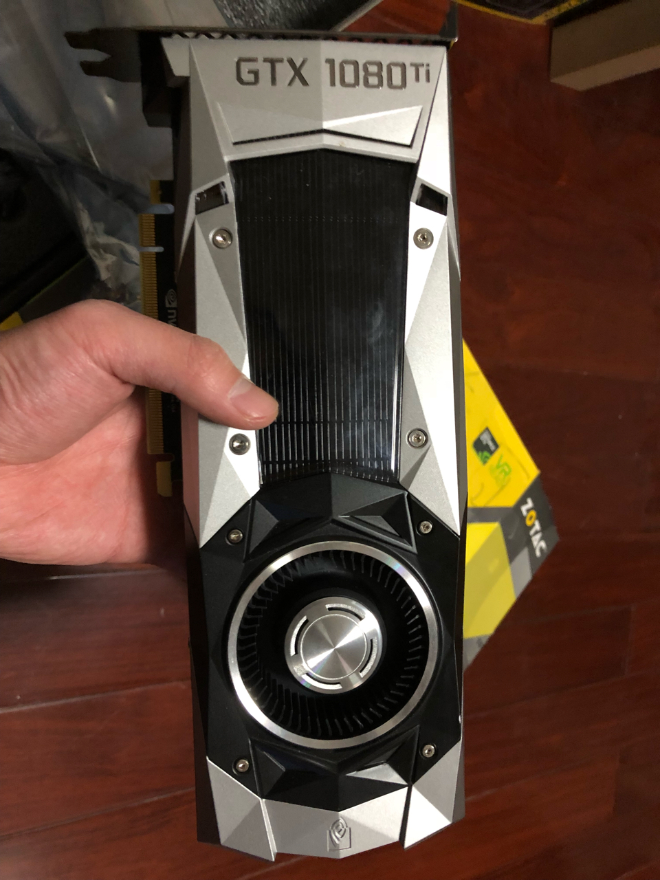 电脑硬件更新一下进度继续出1080ti公版泰坦皮