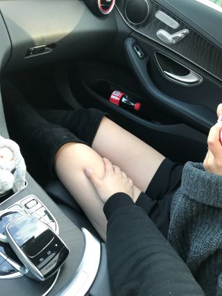 看到大奔炫副驾丝袜