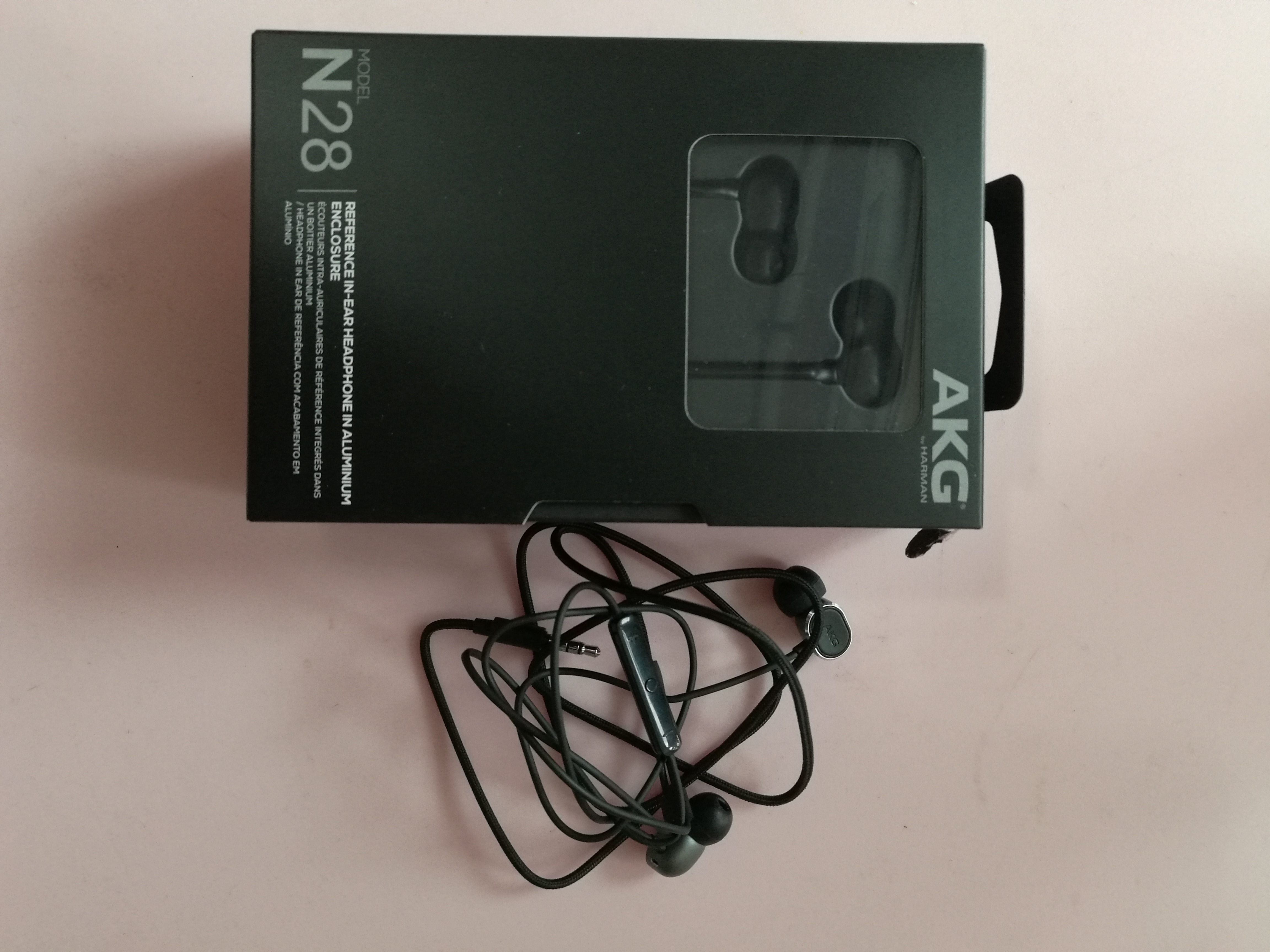 电脑外设akgn28双动圈耳机