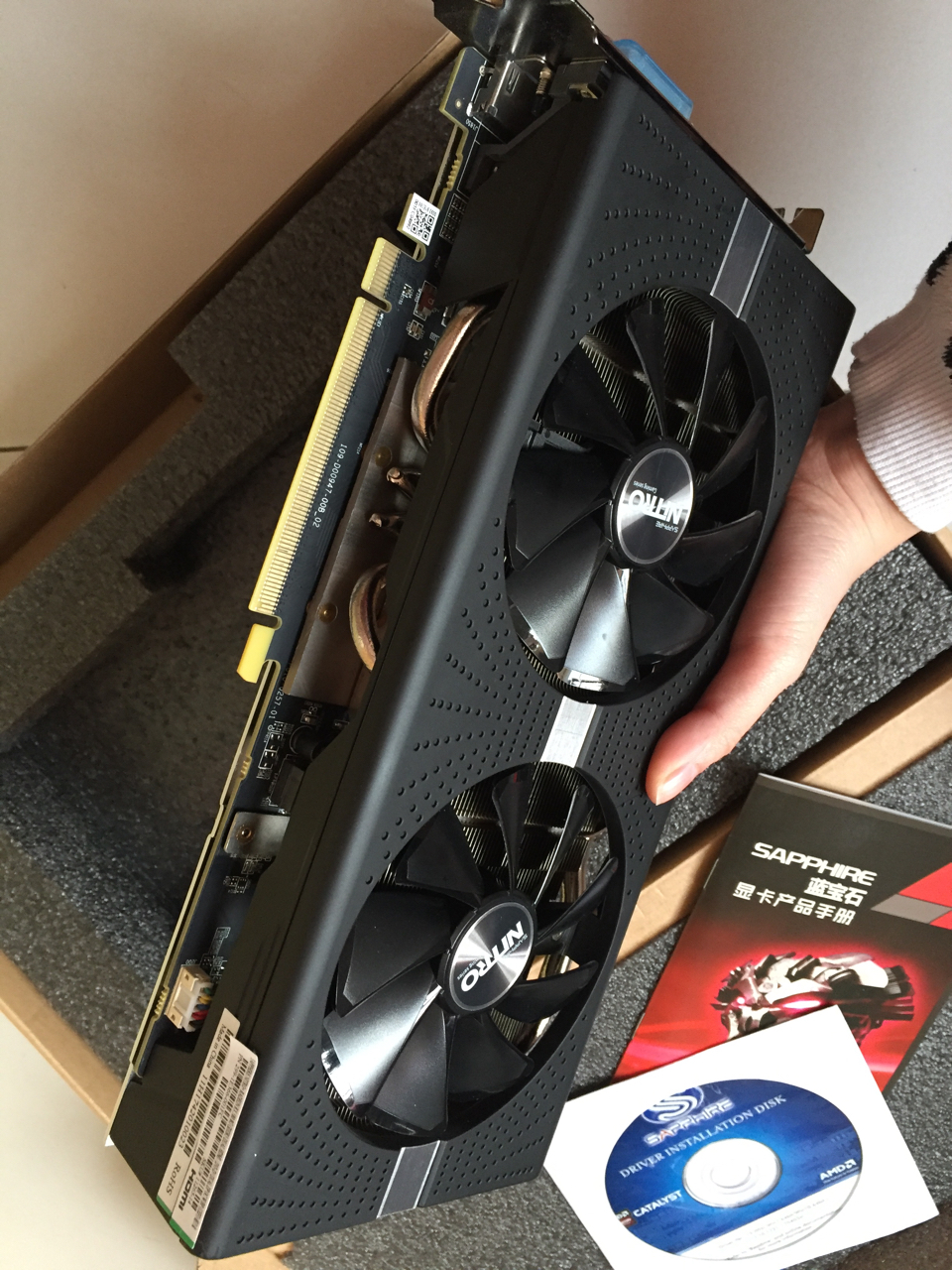 电脑硬件出一块蓝宝石rx5808g超白
