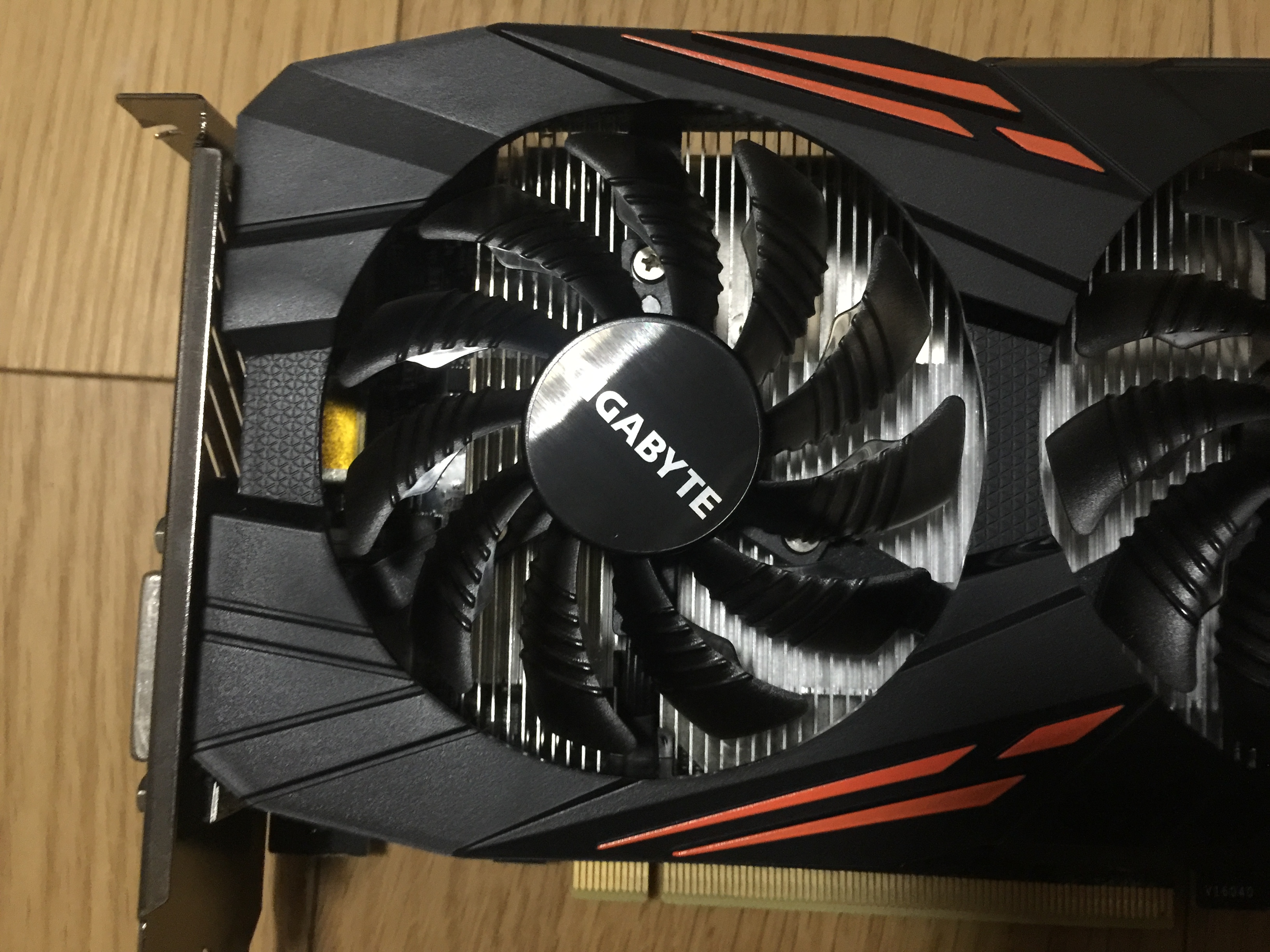 电脑硬件手上有一张技嘉1080g18g要出想要的进来看看