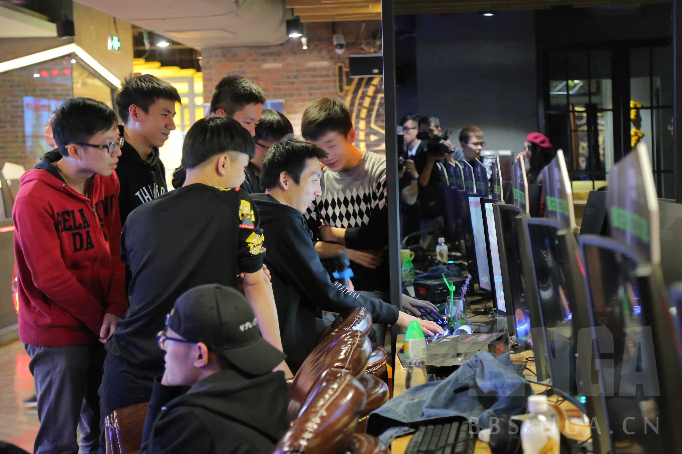 害怕交智商税,准网吧老板4000块求波配置