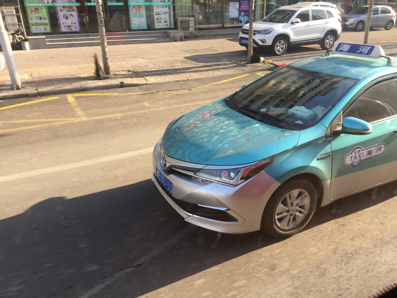 卡罗拉双擎出租车