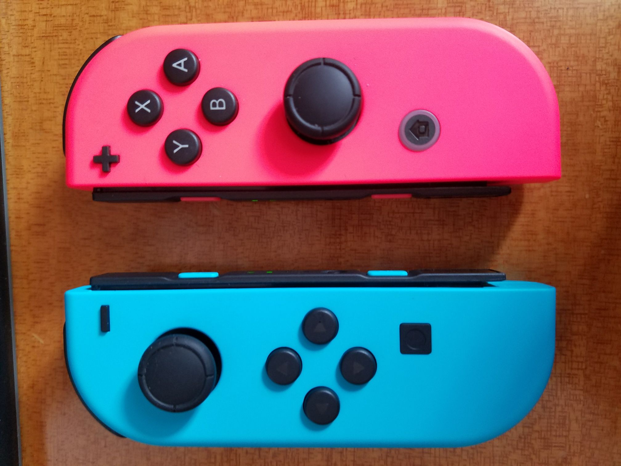 已出游戏外设ns红蓝手柄已出马车8已出