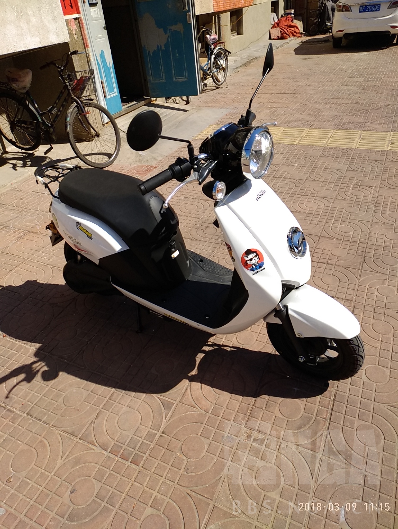 车版专栏提车作业五羊本田净原v3新能源摩托车