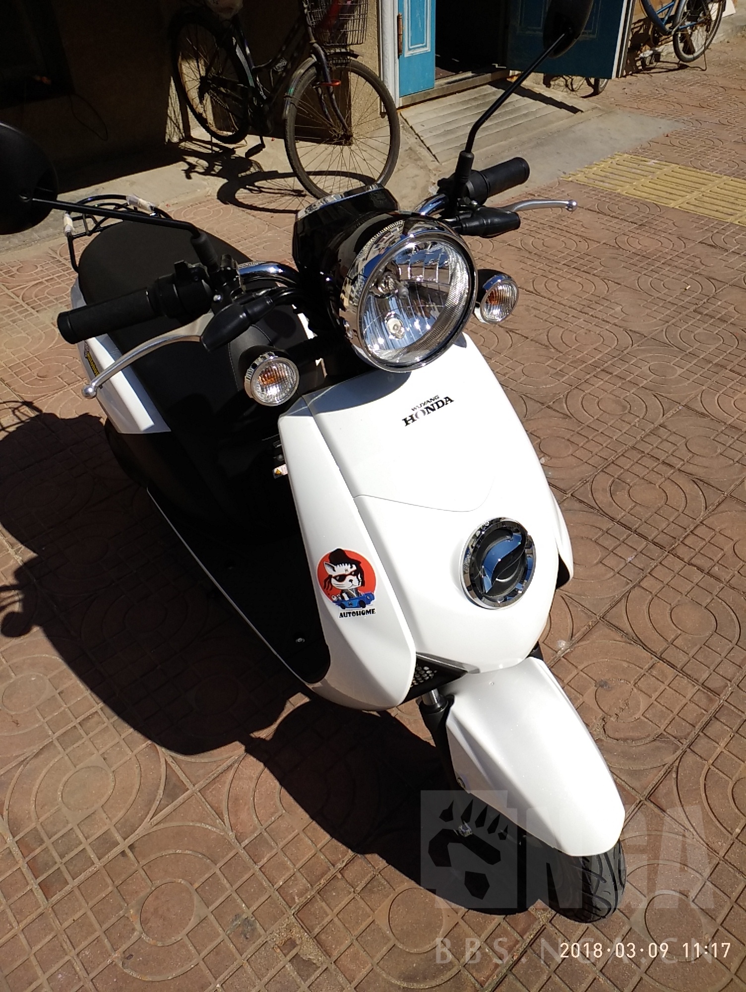 车版专栏提车作业五羊本田净原v3新能源摩托车