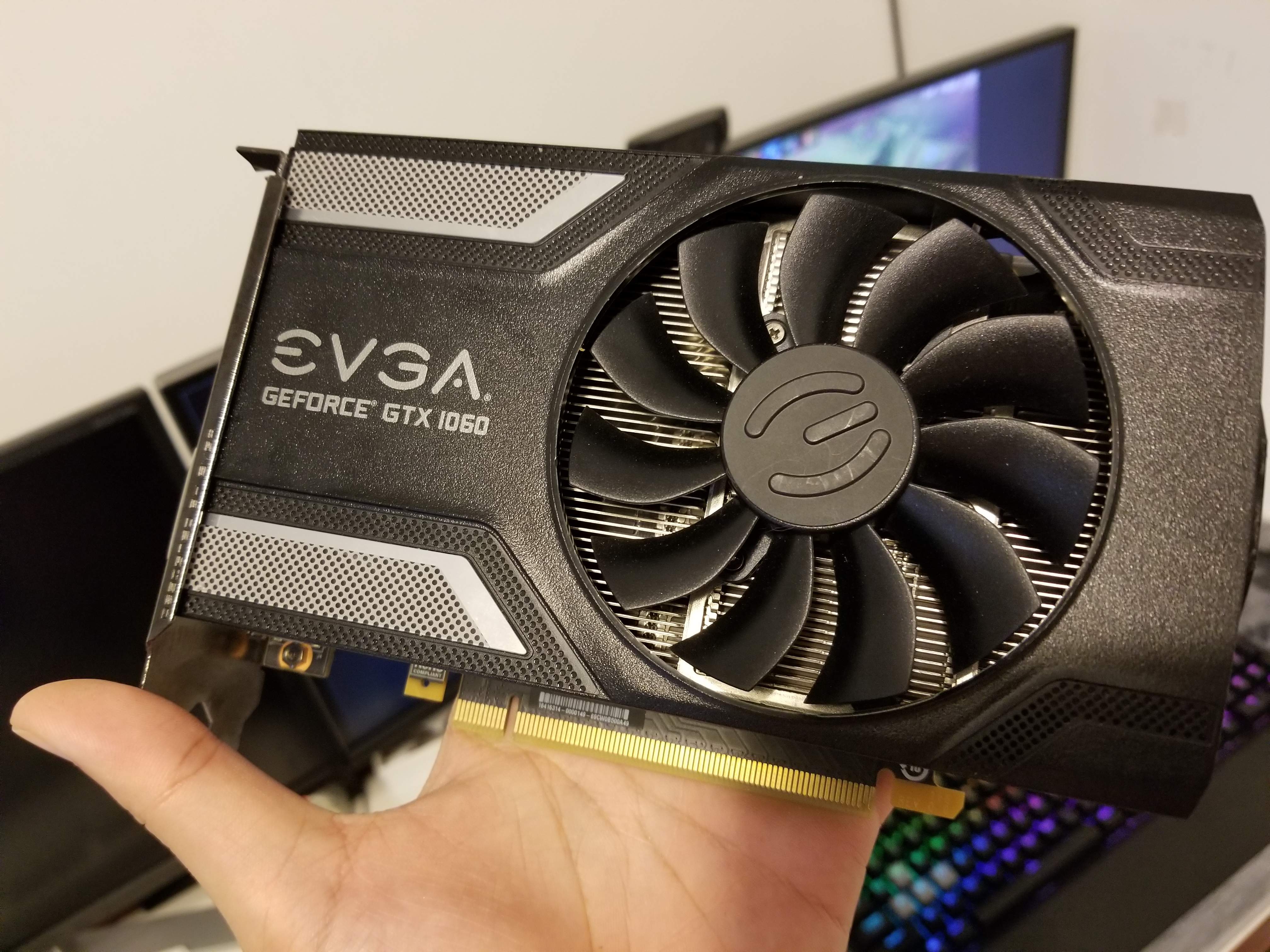 电脑硬件上机不到半个月的evga10606gsc版