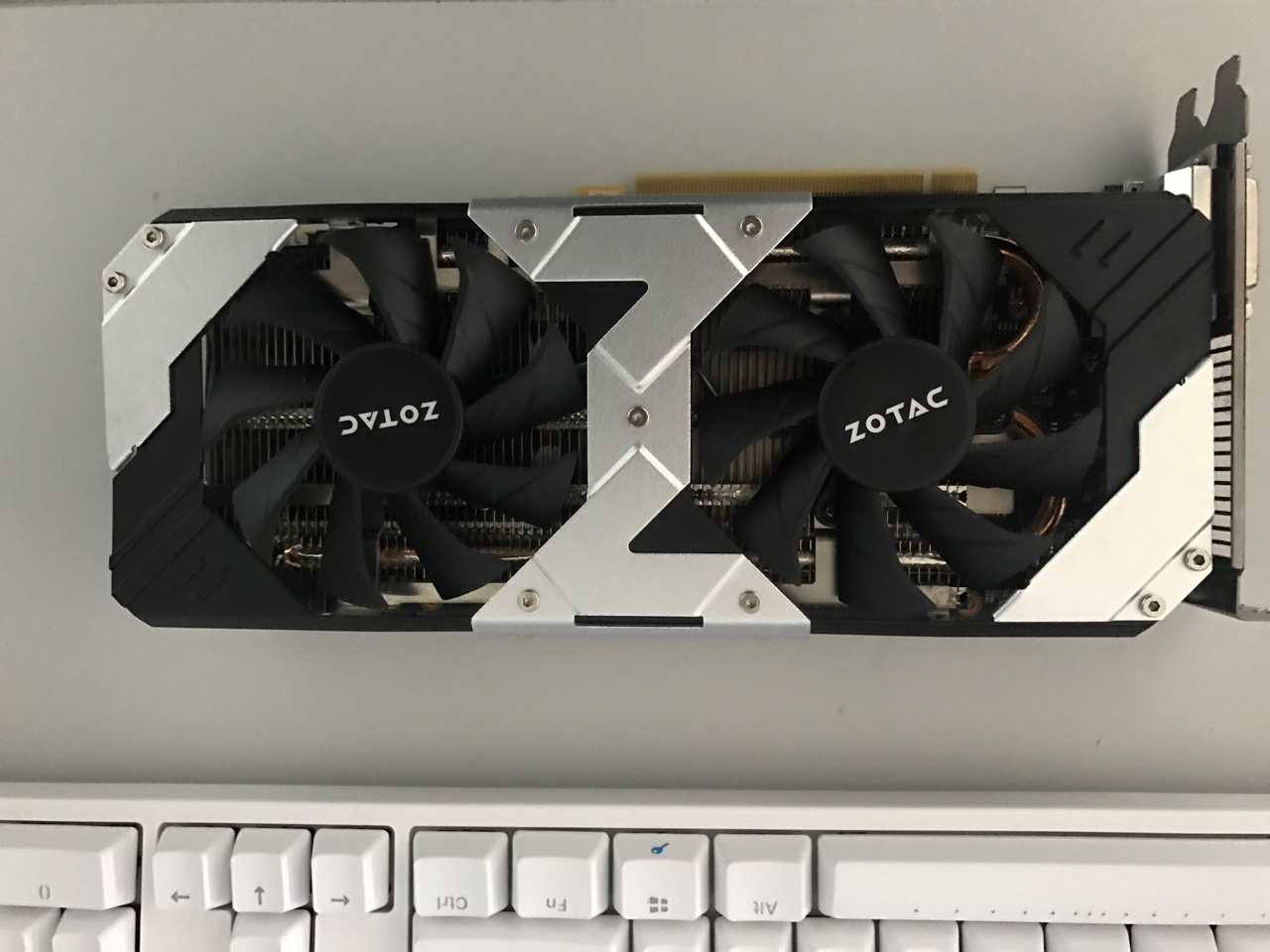 [电脑硬件]索泰1060 3g霹雳版出售