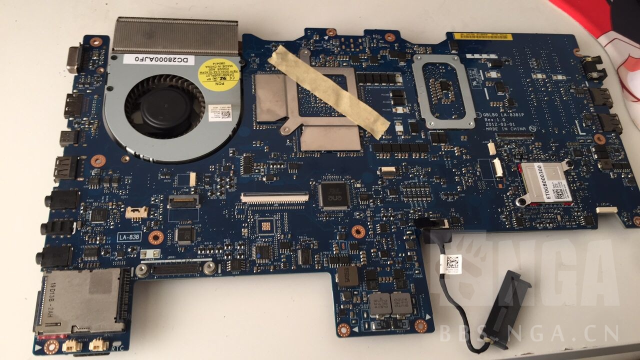 笔记本重获新生13年款alienwarem14xr2换硬盘拆机清灰各种折腾后吃鸡