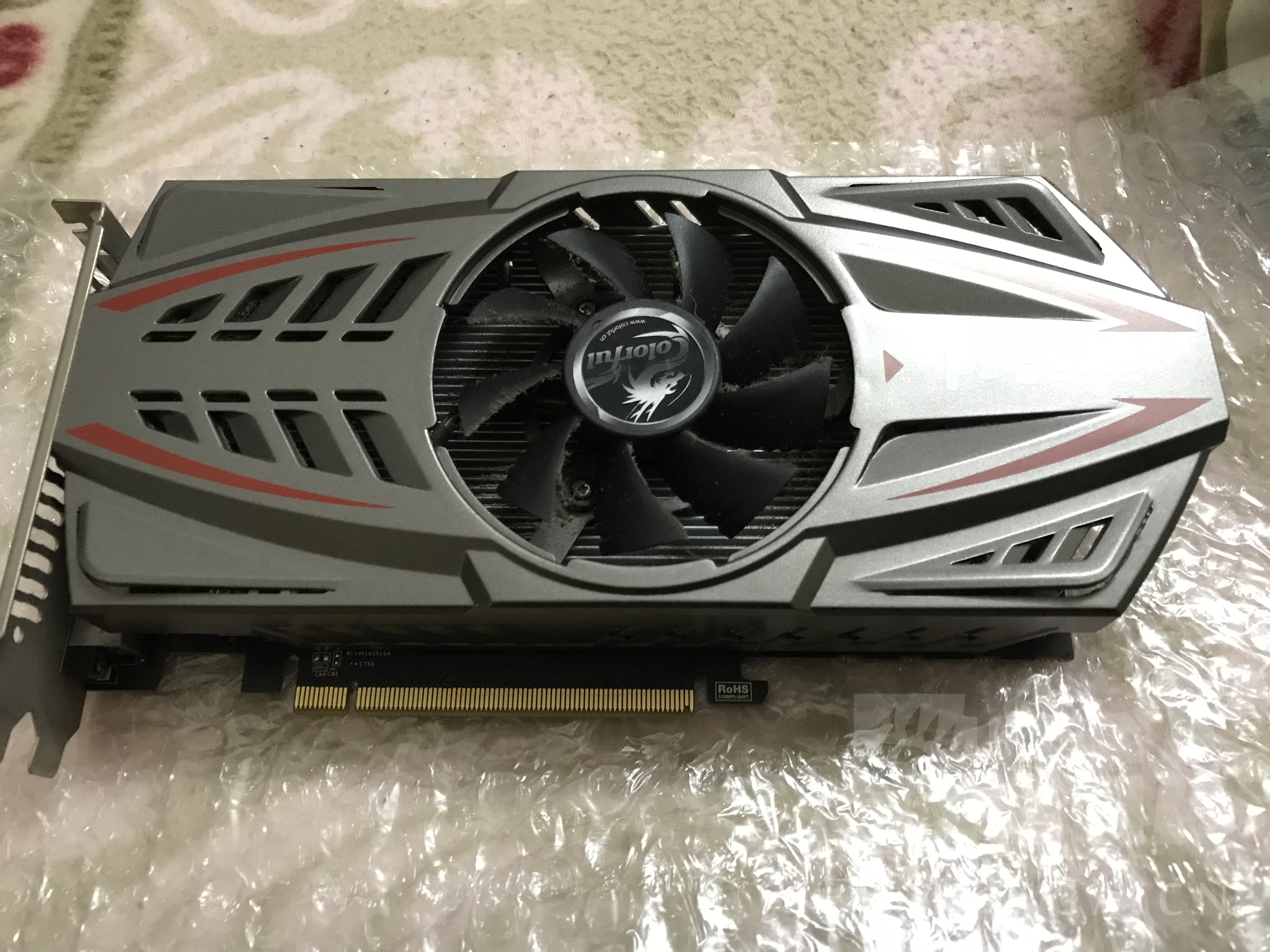 电脑硬件出售全新未拆ssd七彩虹sl30060g和亮机卡650ti1g