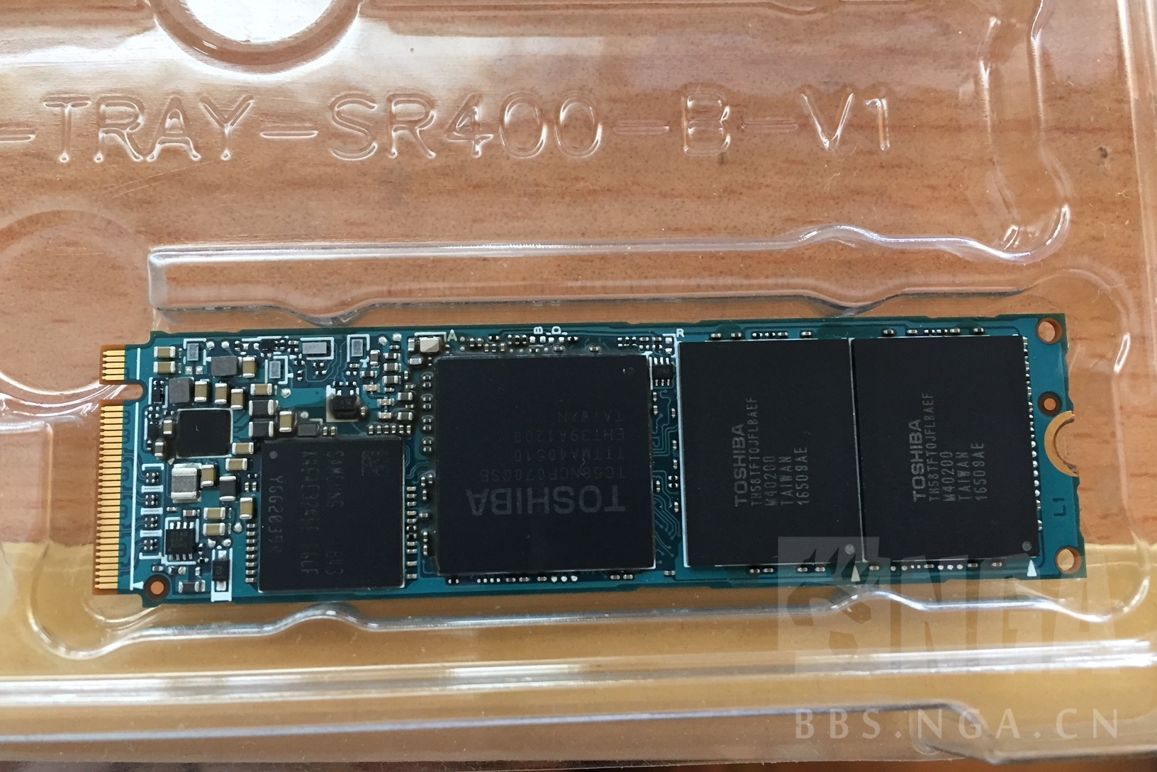 帮忙看看这个是东芝什么型号的ssd