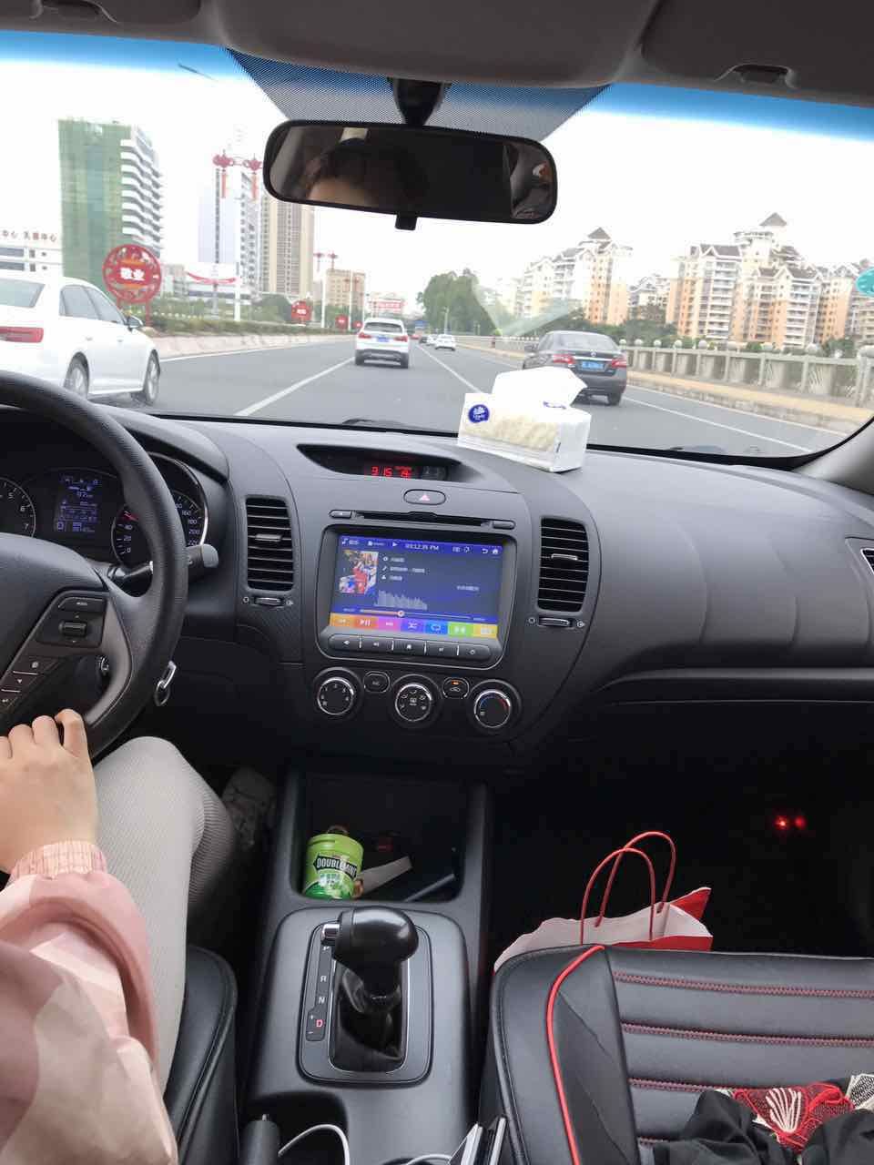 猜车!只有中控,应该对泥潭来说小意思