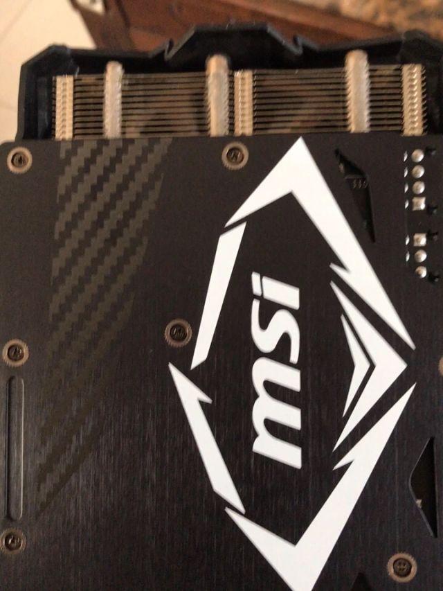 自用微星暗黑龙爵1080,箱说全.明盘3500,广州面交优先.