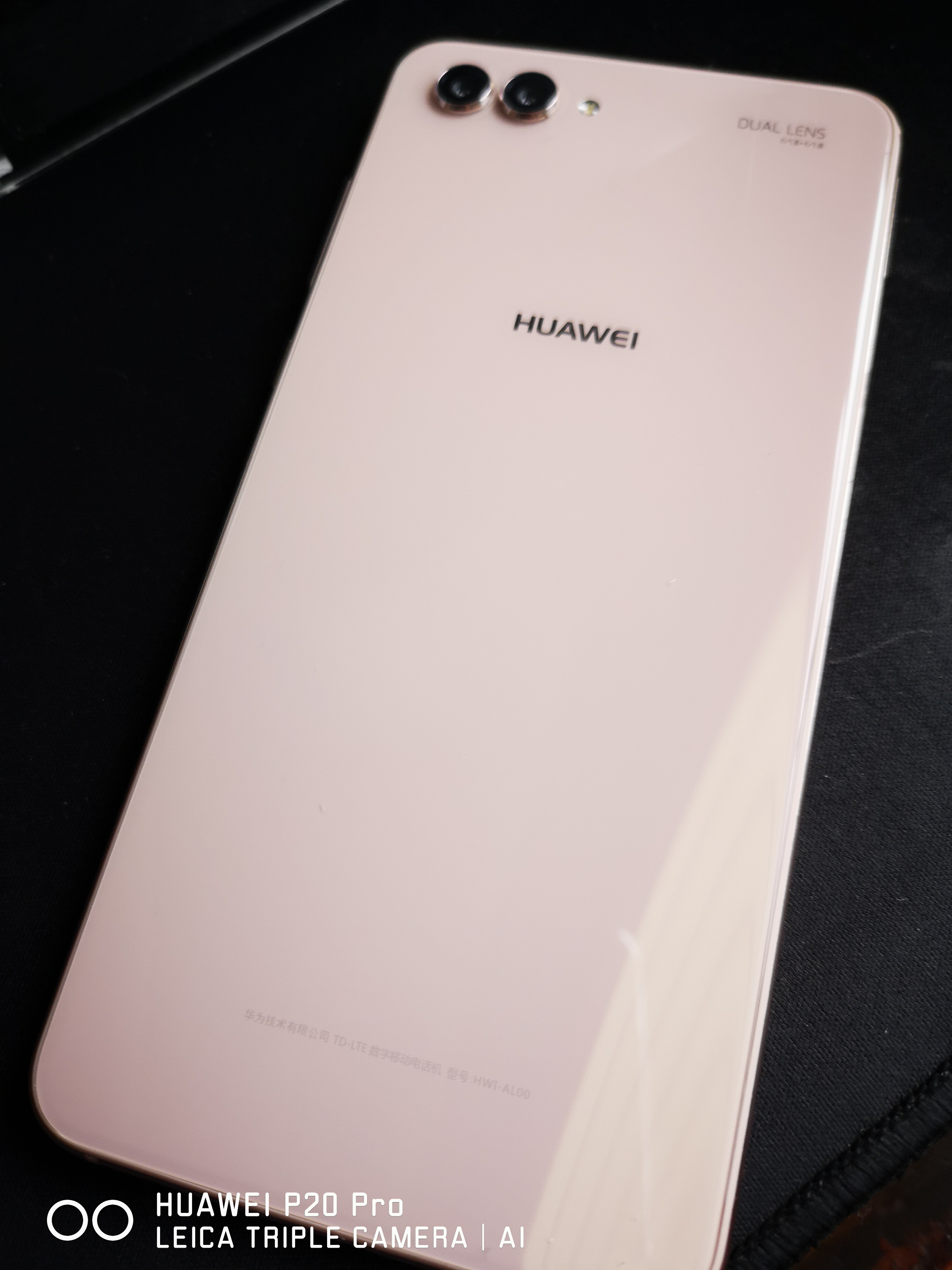 [手机平板]出一台极品粉色华为nova2s手机