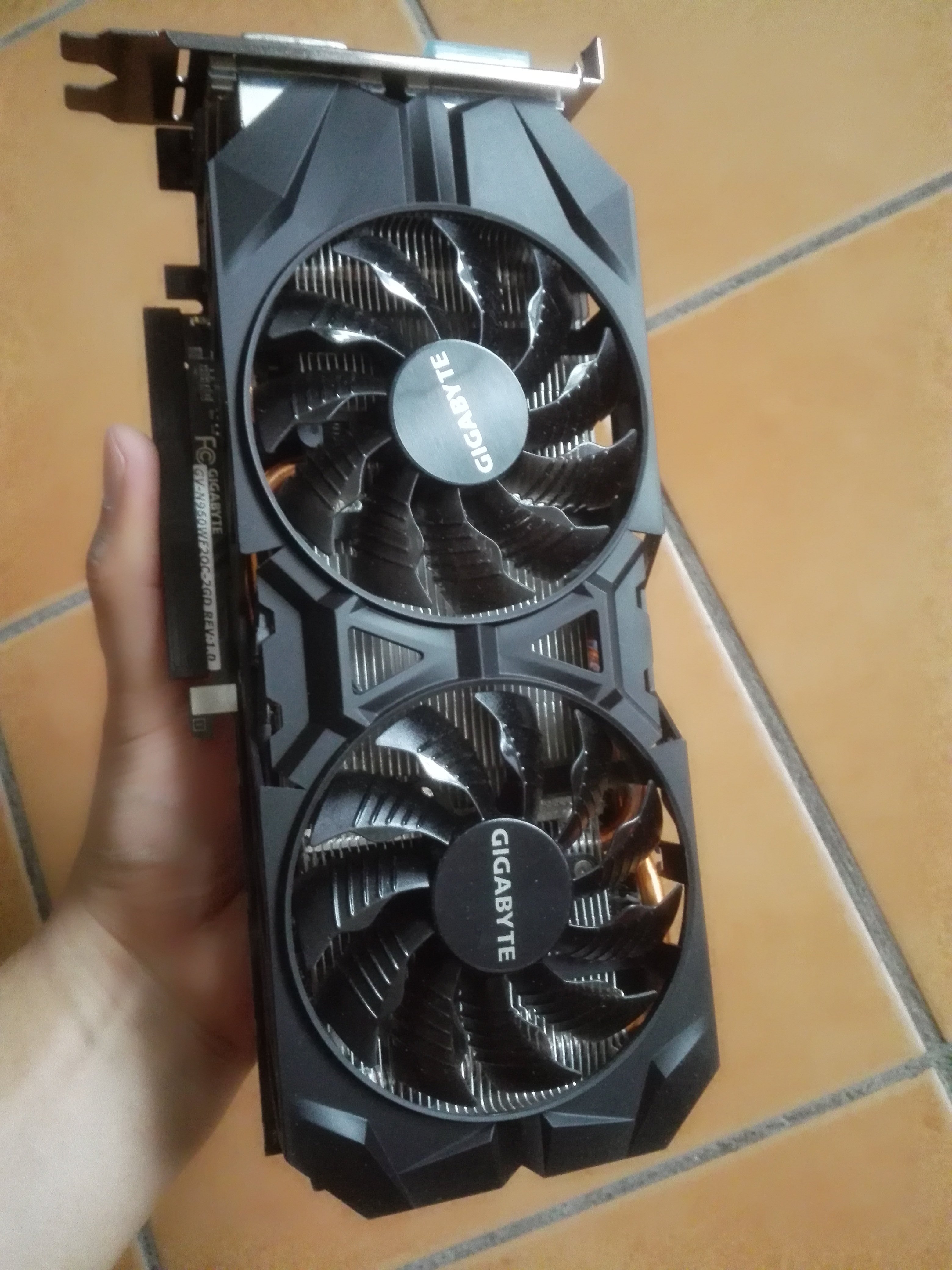 技嘉gtx9602g显卡图片