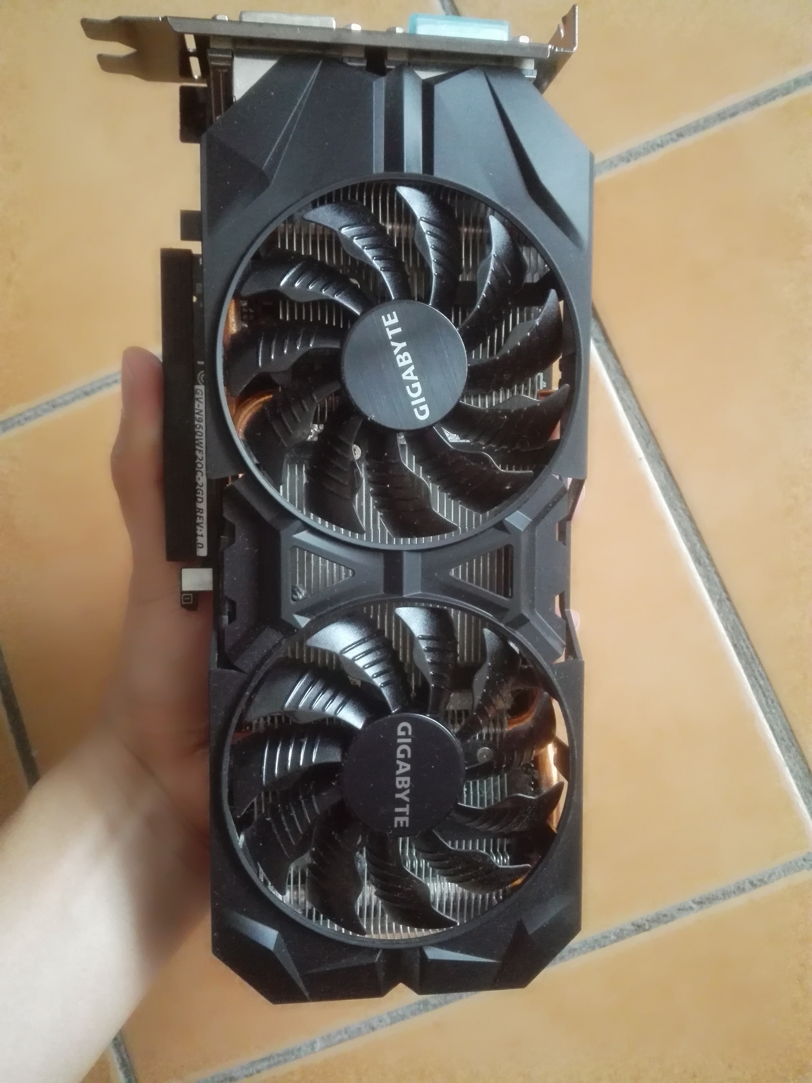 技嘉gtx9602g显卡图片