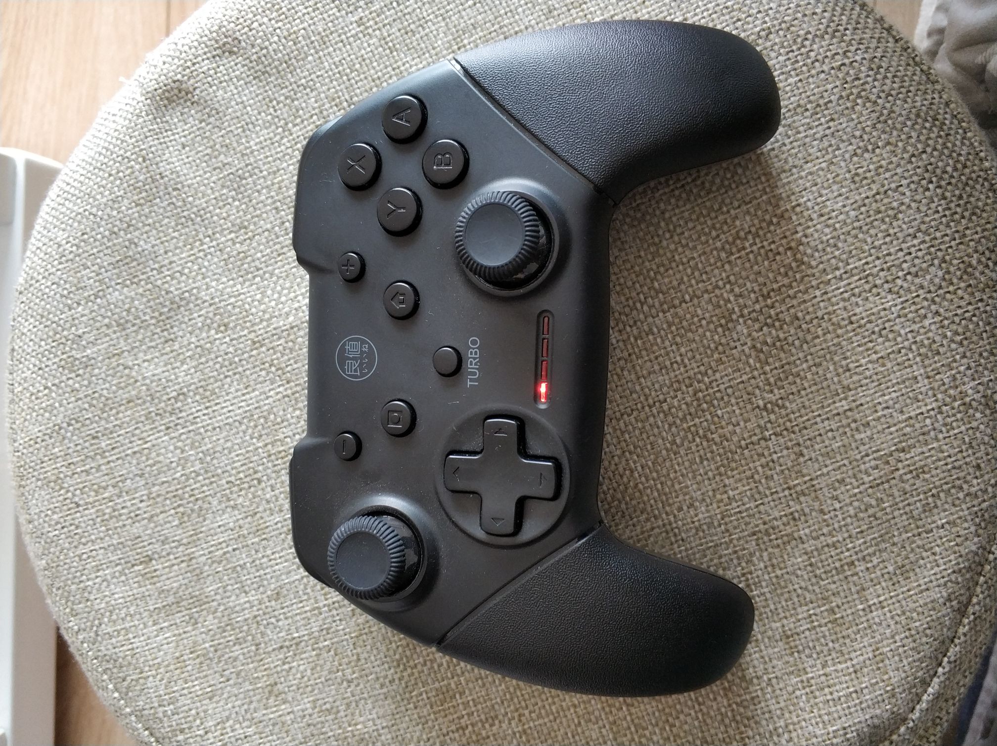 来说说入手没几天的良值pro手柄提提用他玩喷射2的感受