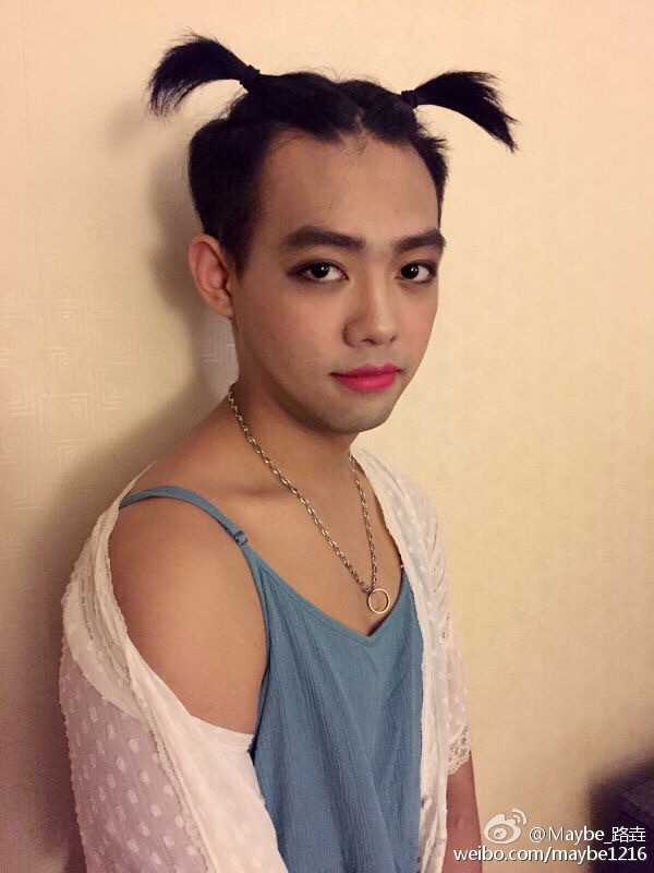 by  萨萨萨萨0918  (2018-05-21 10:04):  lgd这个队很有女装潜力啊