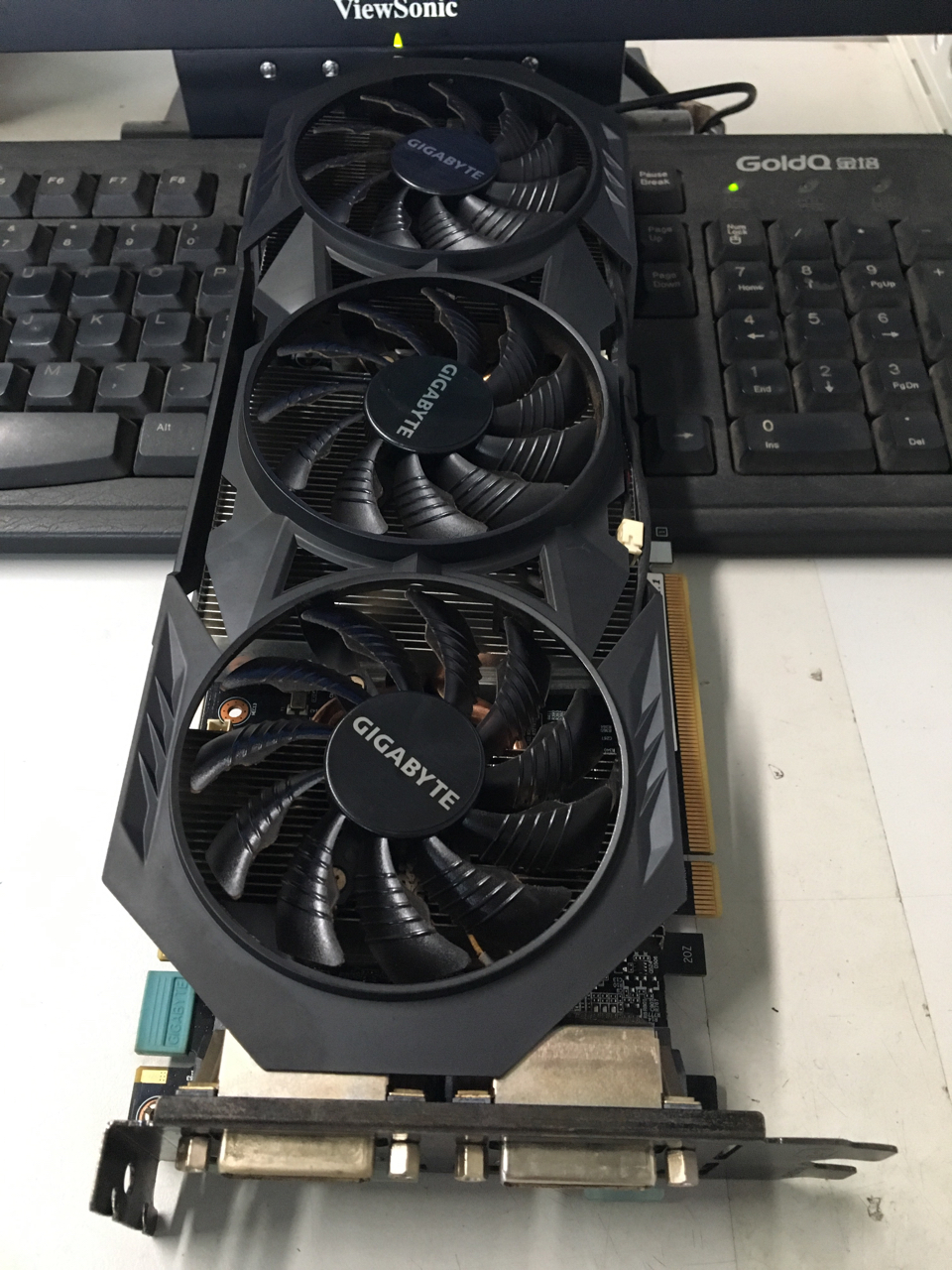 出技嘉gtx970,4g京东货,武汉可以面交.