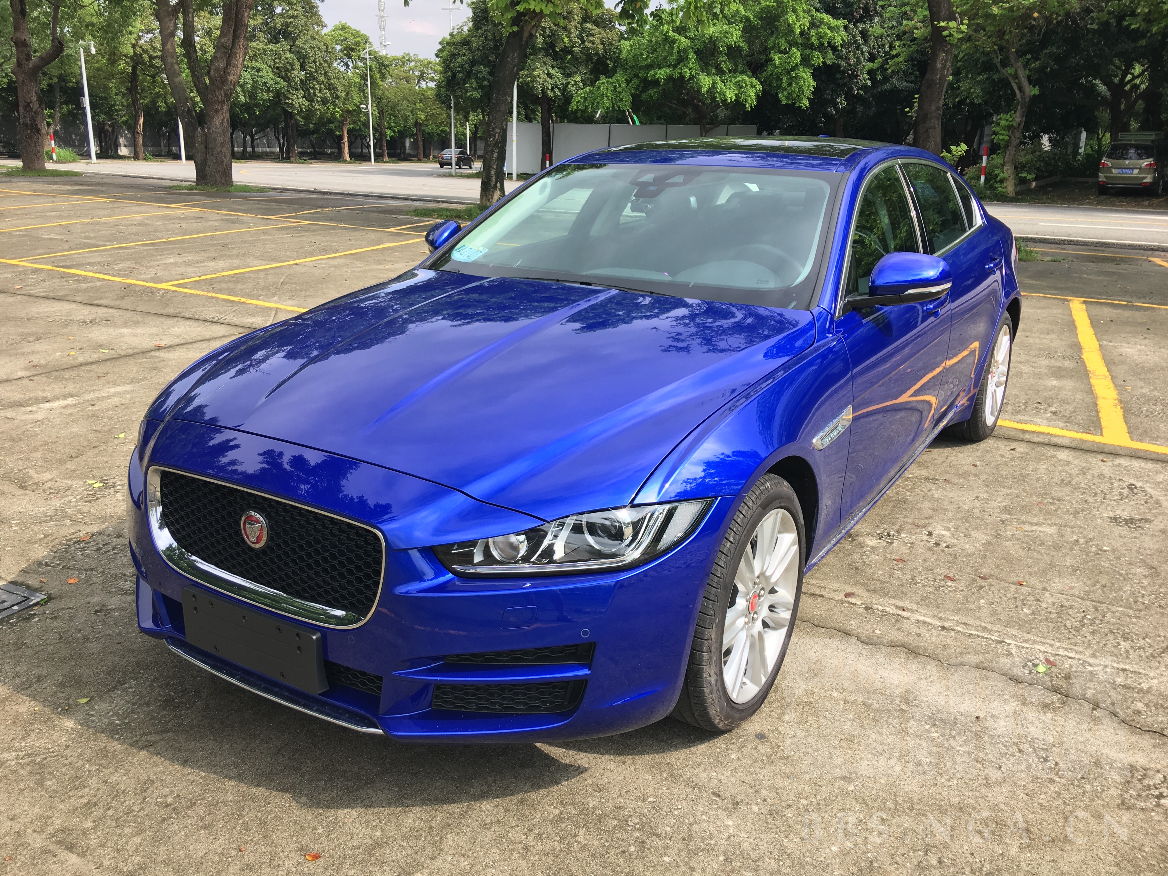 捷豹xel200尊享水晶蓝首提更新一个月使用感受