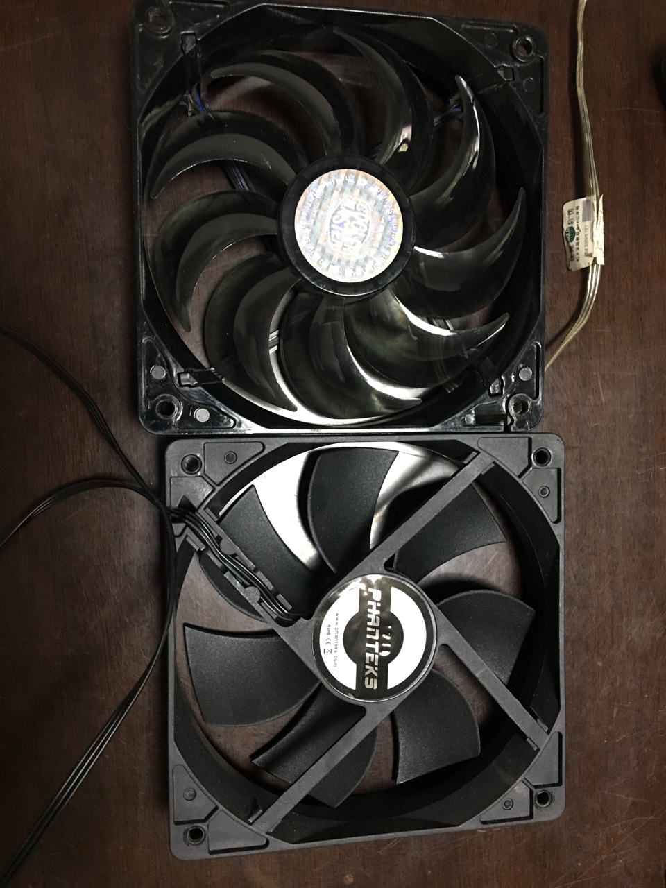 论坛福利追风者p300侧板玻璃大霜塔原装风扇机箱风扇