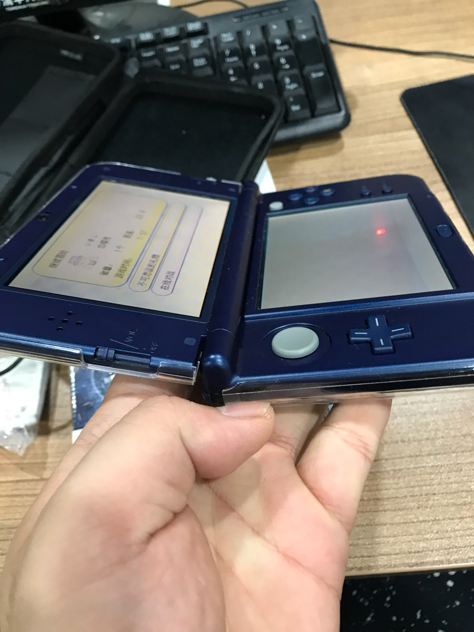 出一个新大三日版32g破解版95新明盘的800