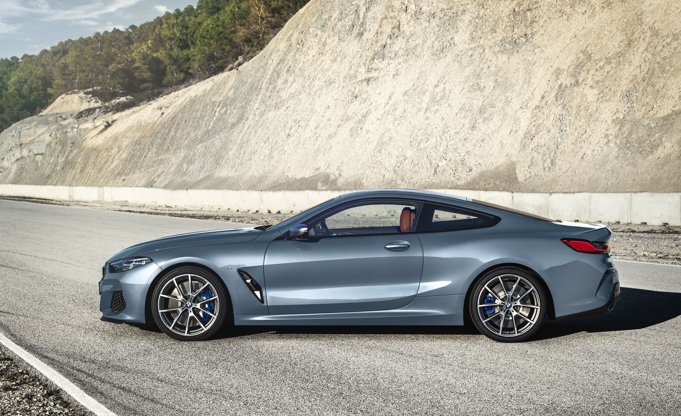 [新闻速报] [c&d新闻]2019款宝马8系:历史不会重演,可这一幕似曾相识.