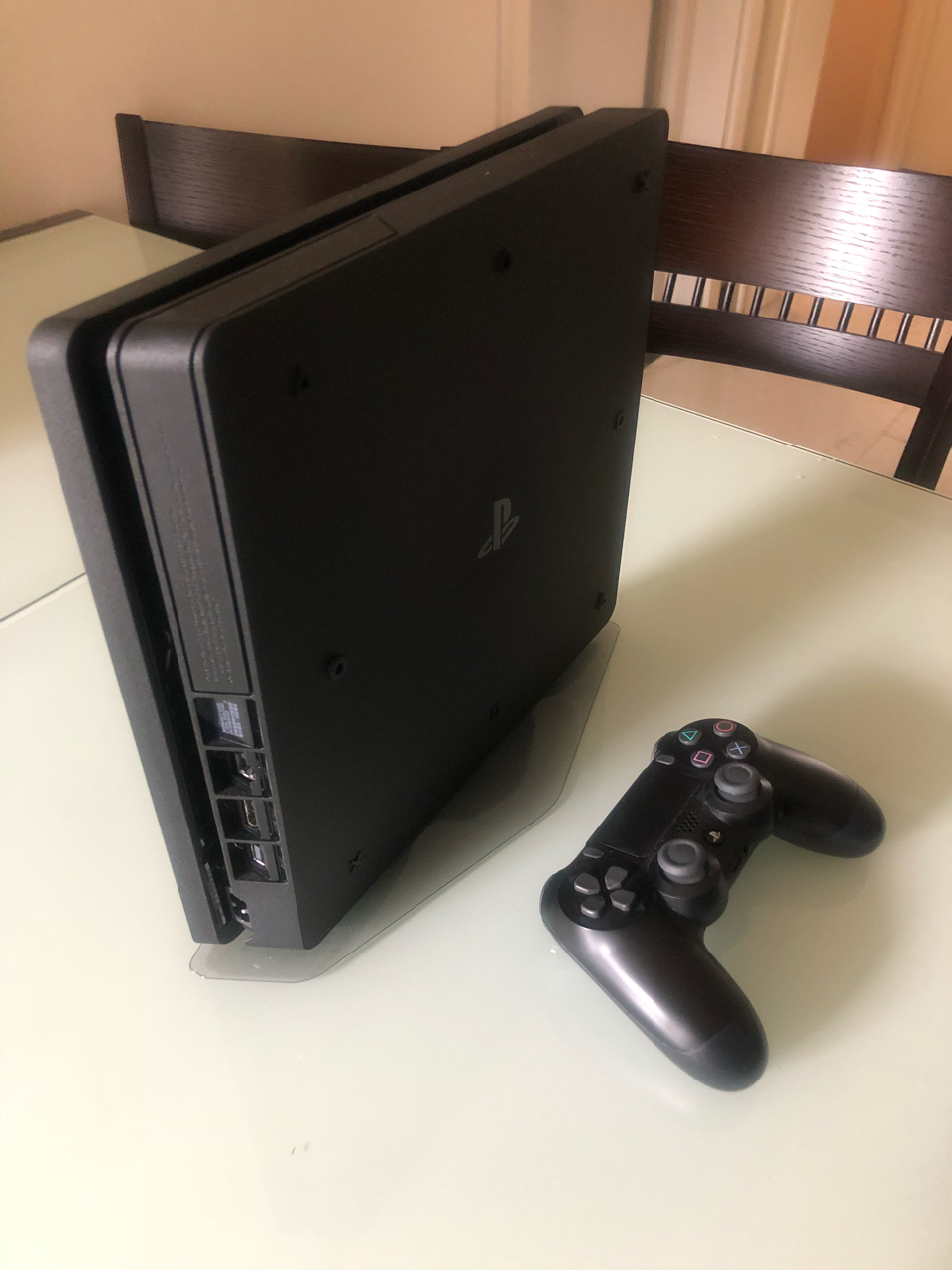 出ps4slim 港版 1tb