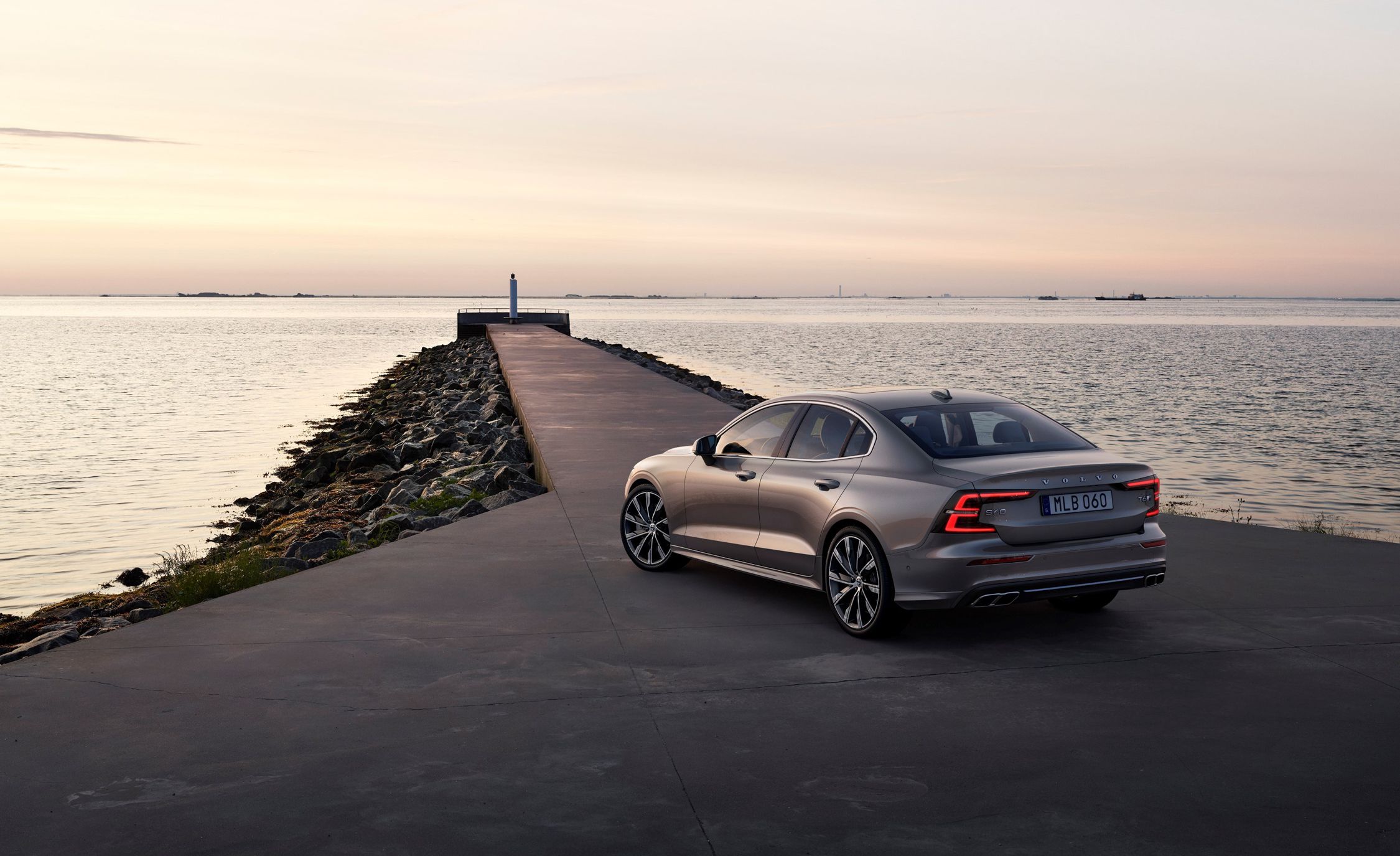 新闻速报cd新闻2019款沃尔沃s60发布美国人造的瑞典车