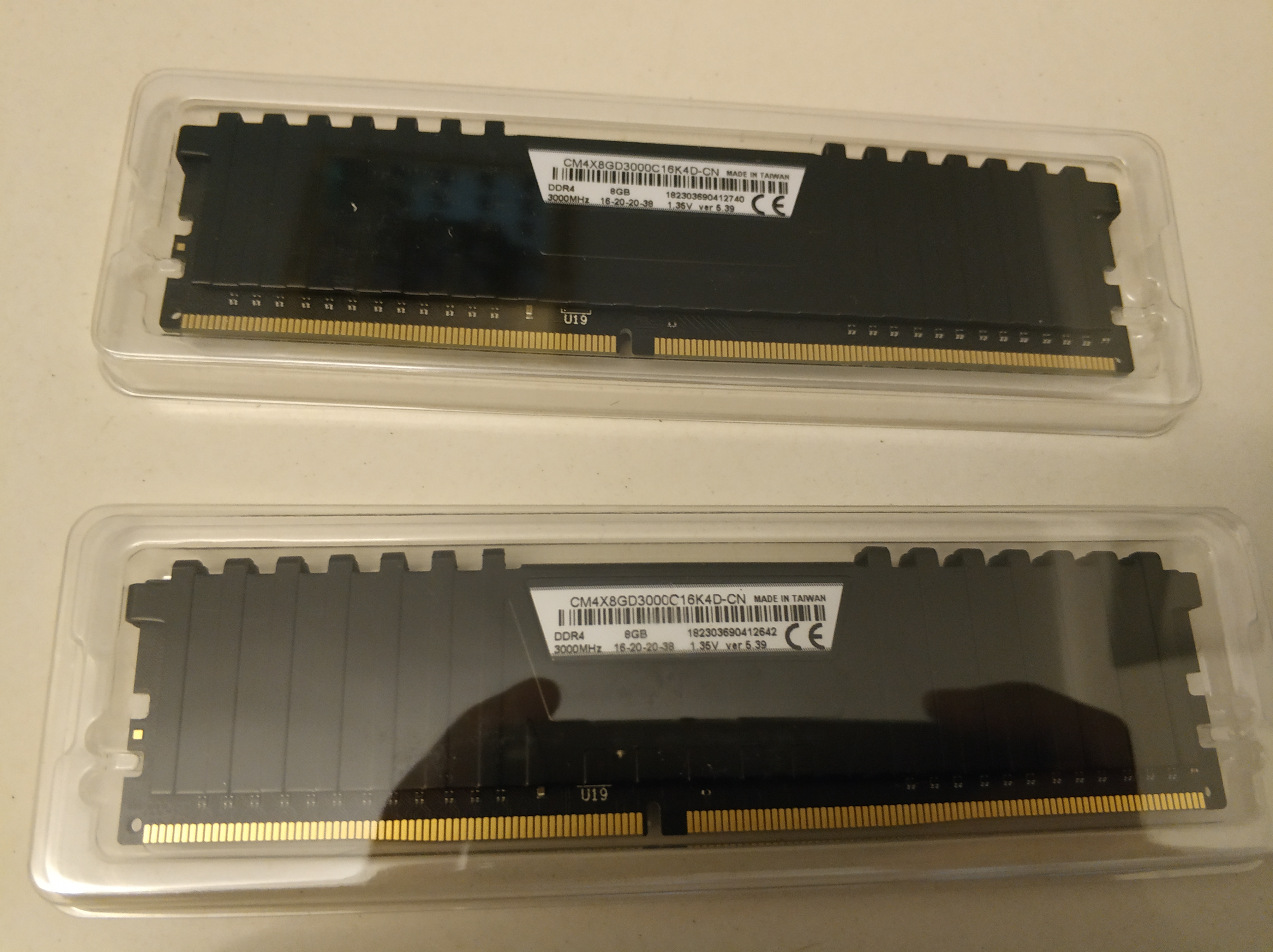 海盗船ddr430008g两条