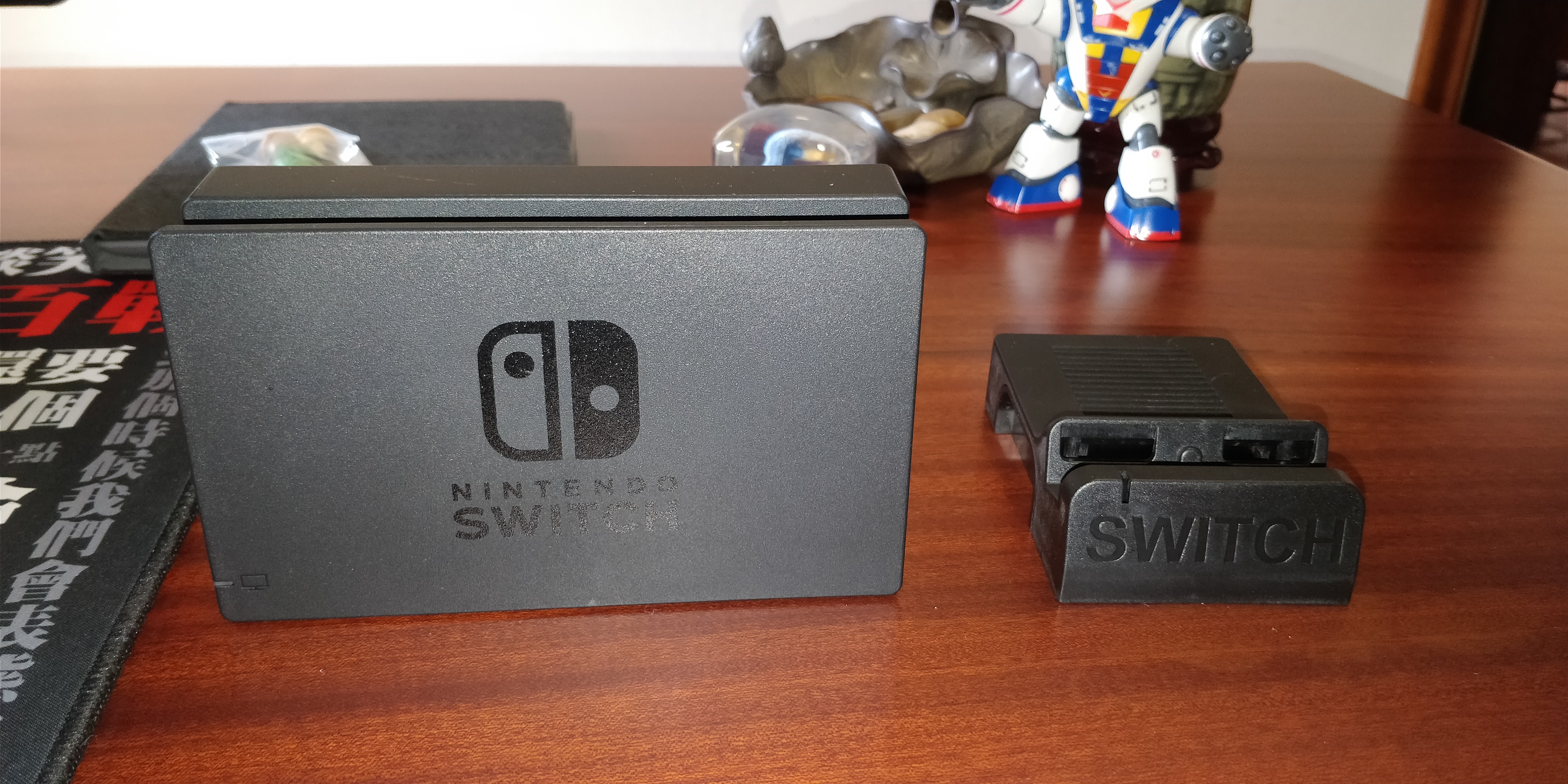 有人用过switch便携底座吗?有点小疑问希望大神解答