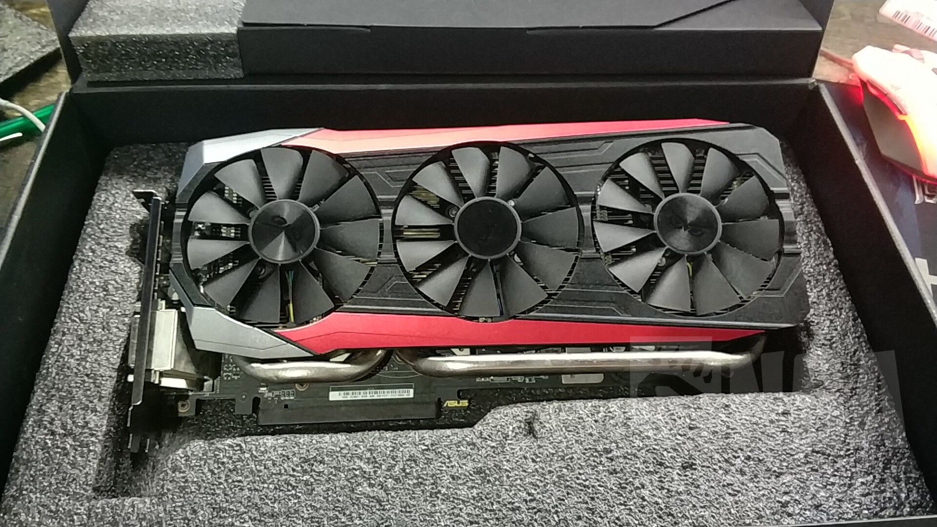 [电脑硬件] 出华硕980ti 猛禽oc 2100包邮