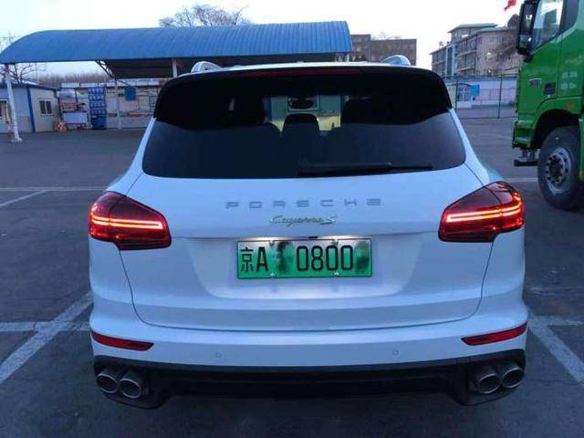 汽车俱乐部 竟然有人买电动狗夫! 绿牌卡宴了解一下