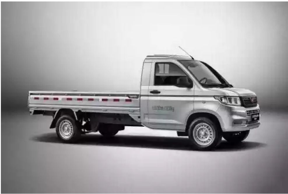 五菱荣光新卡上市售458528万元