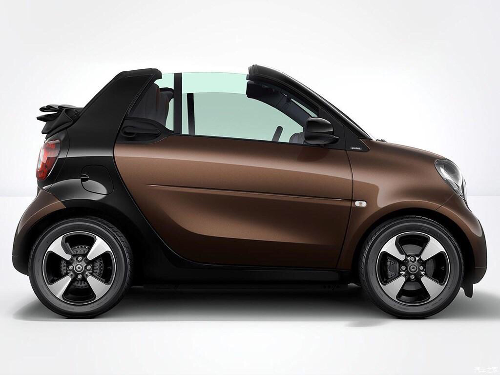 本田新款s660小型敞篷跑车 约合人民币17.1万元