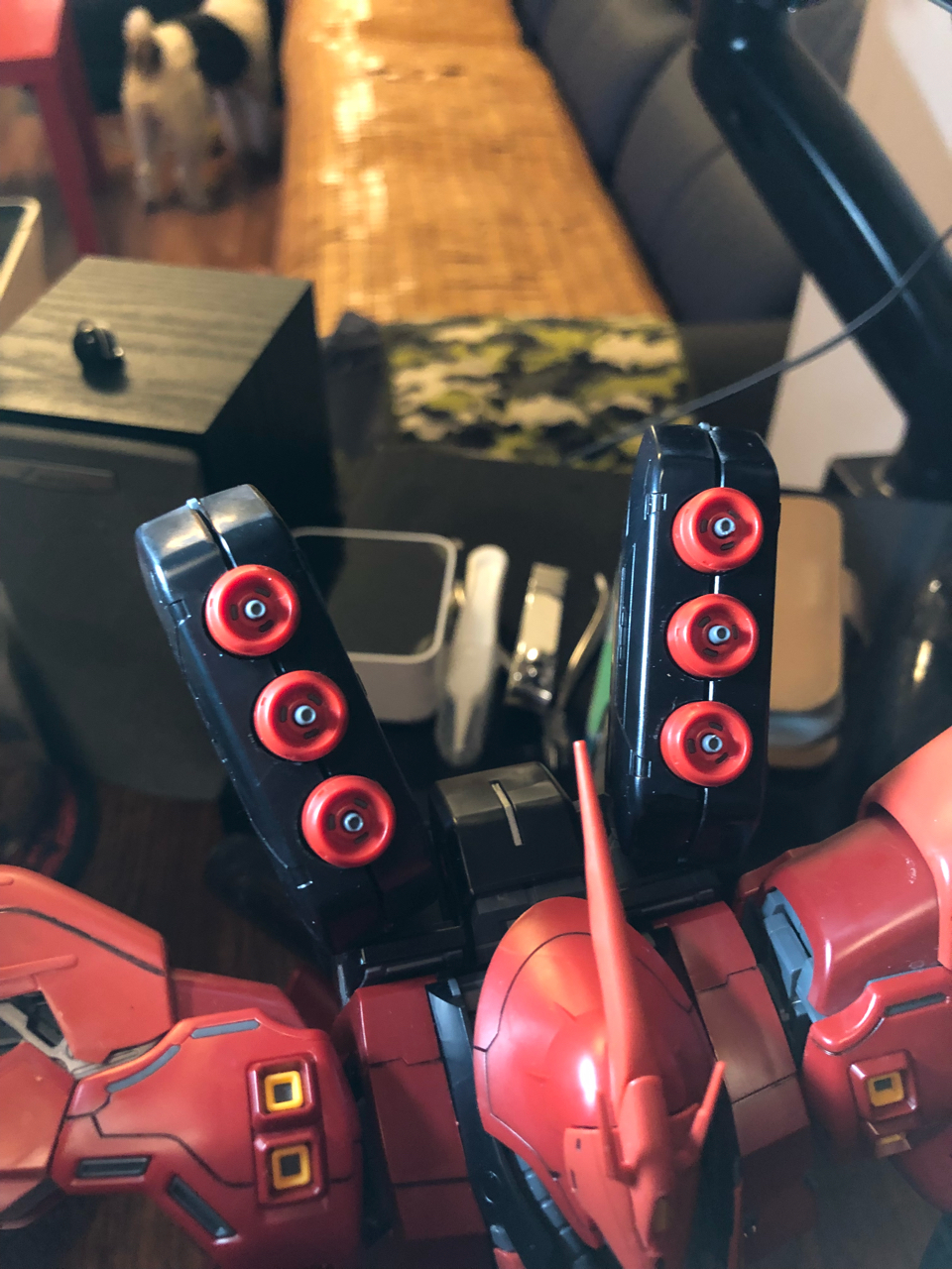 萌新求教,卡版沙扎比的背包不能完全闭合