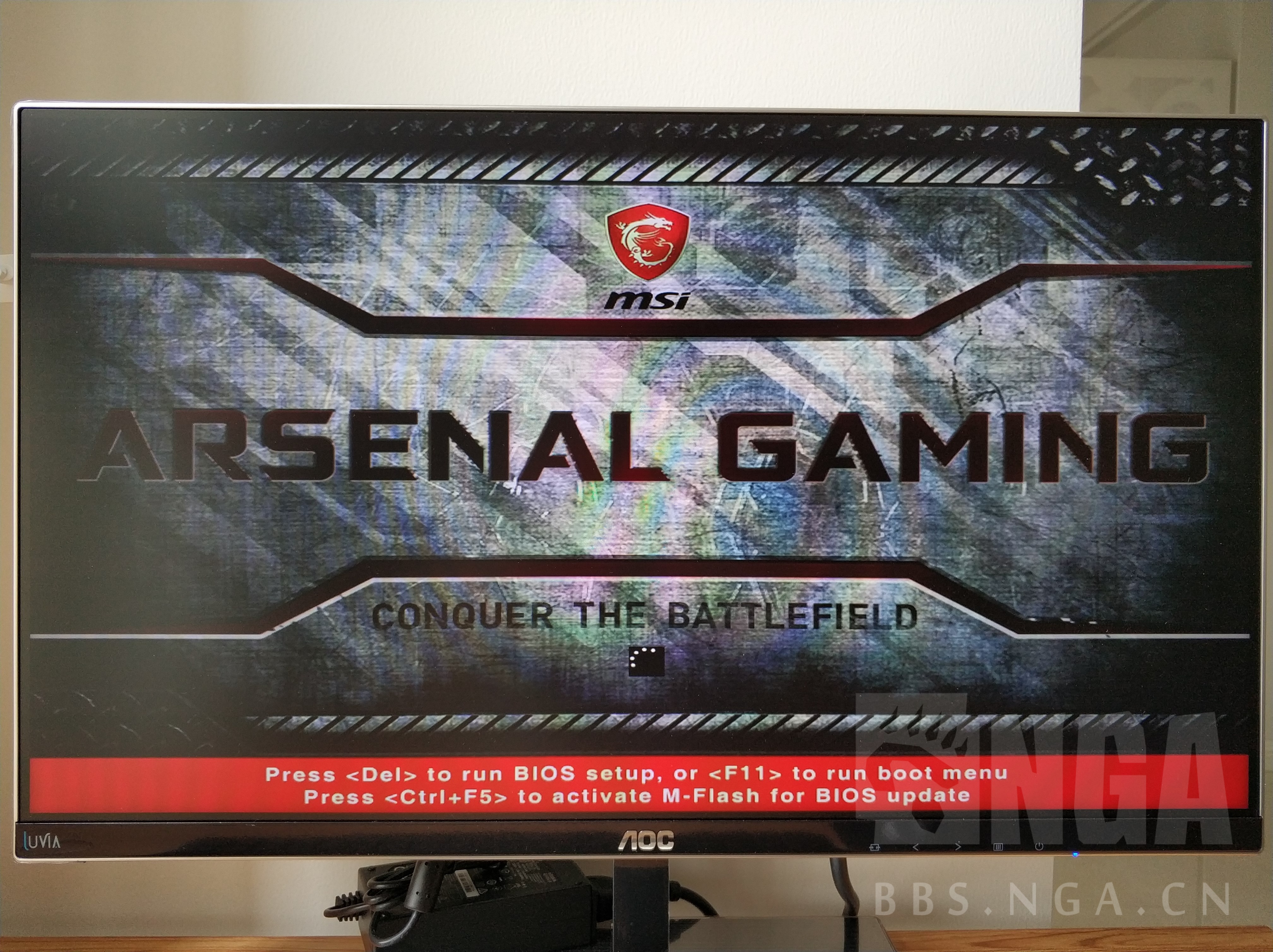 硬件求助大佬们帮忙看看微星迫击炮b350m启动时的画面抖动是怎么回事