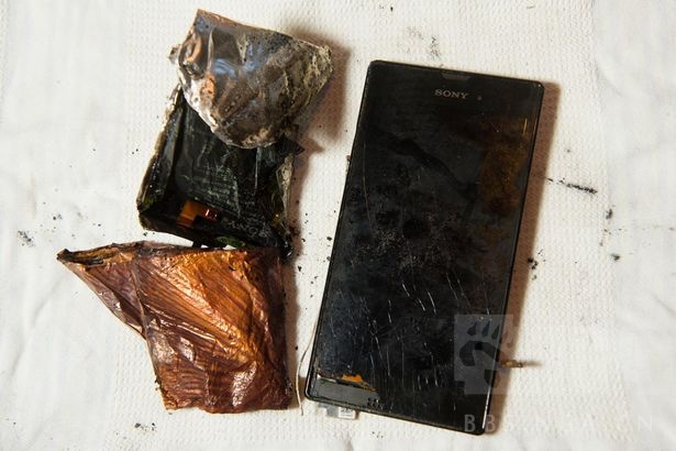 牡丹江一vivo手机爆炸刚打完电话就在手中炸了